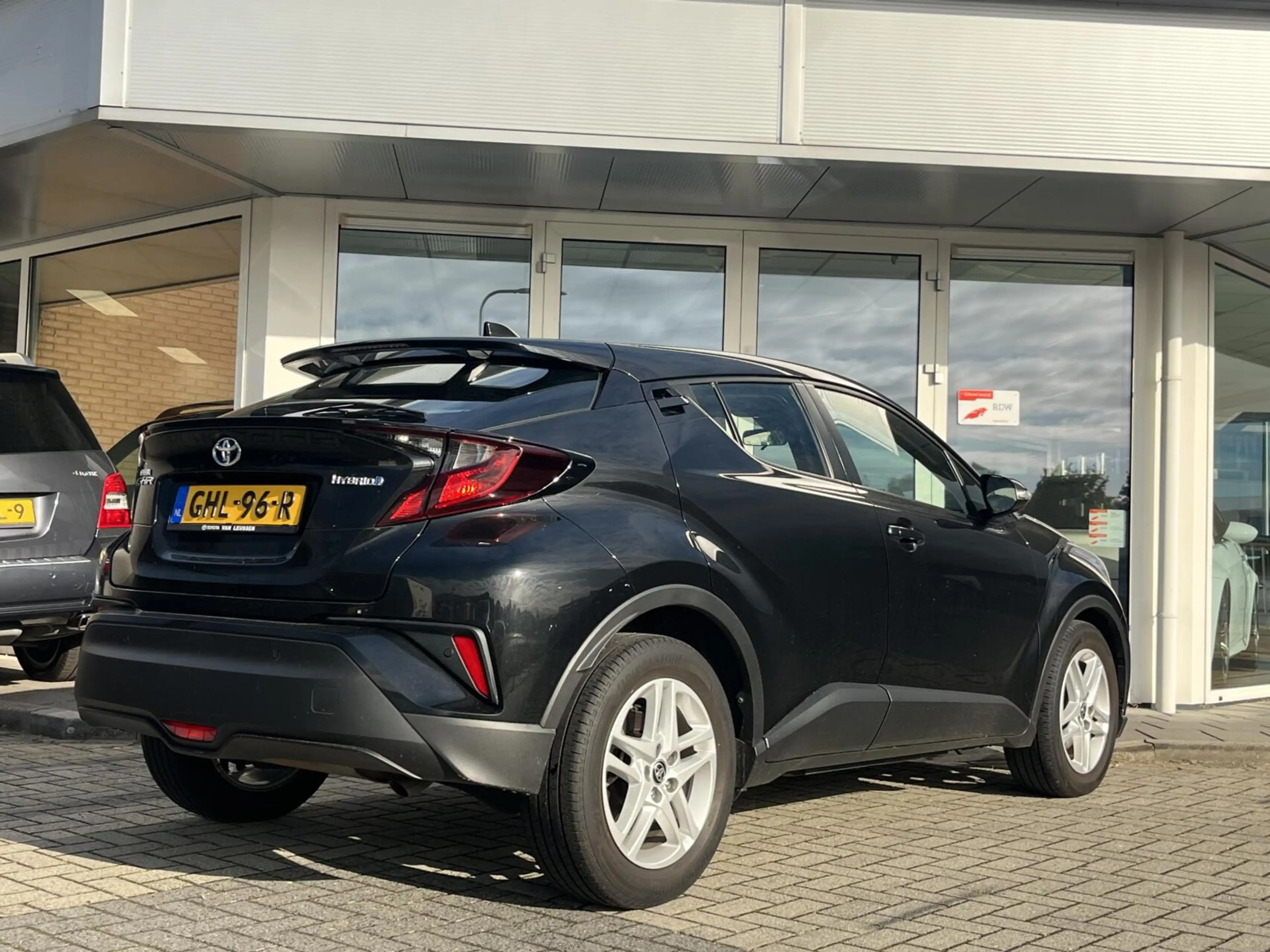 Toyota C-HR 1.8 Hybrid LED+CARPLAY+CAMERA+STOELVERW+DEALEROH — photo 3