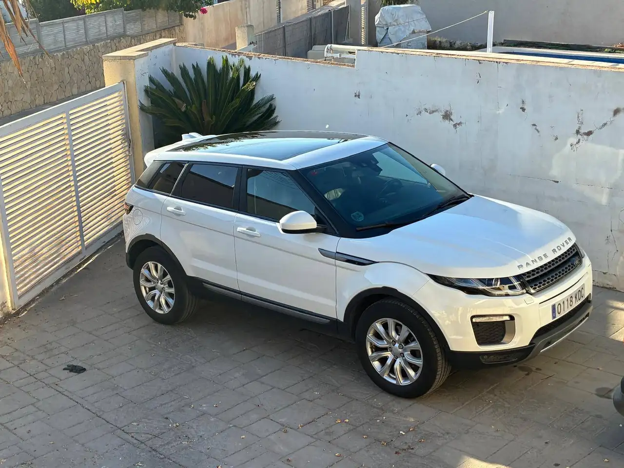 Land Rover Range Rover Evoque 2.0TD4 HSE 4WD Aut. 150 HSE, foto 2