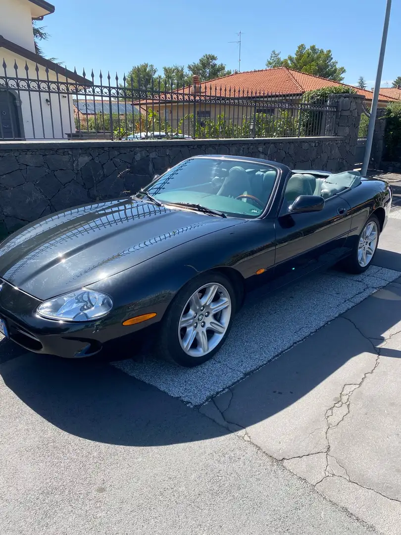 Jaguar XK8 Convertible 4.0 - 1
