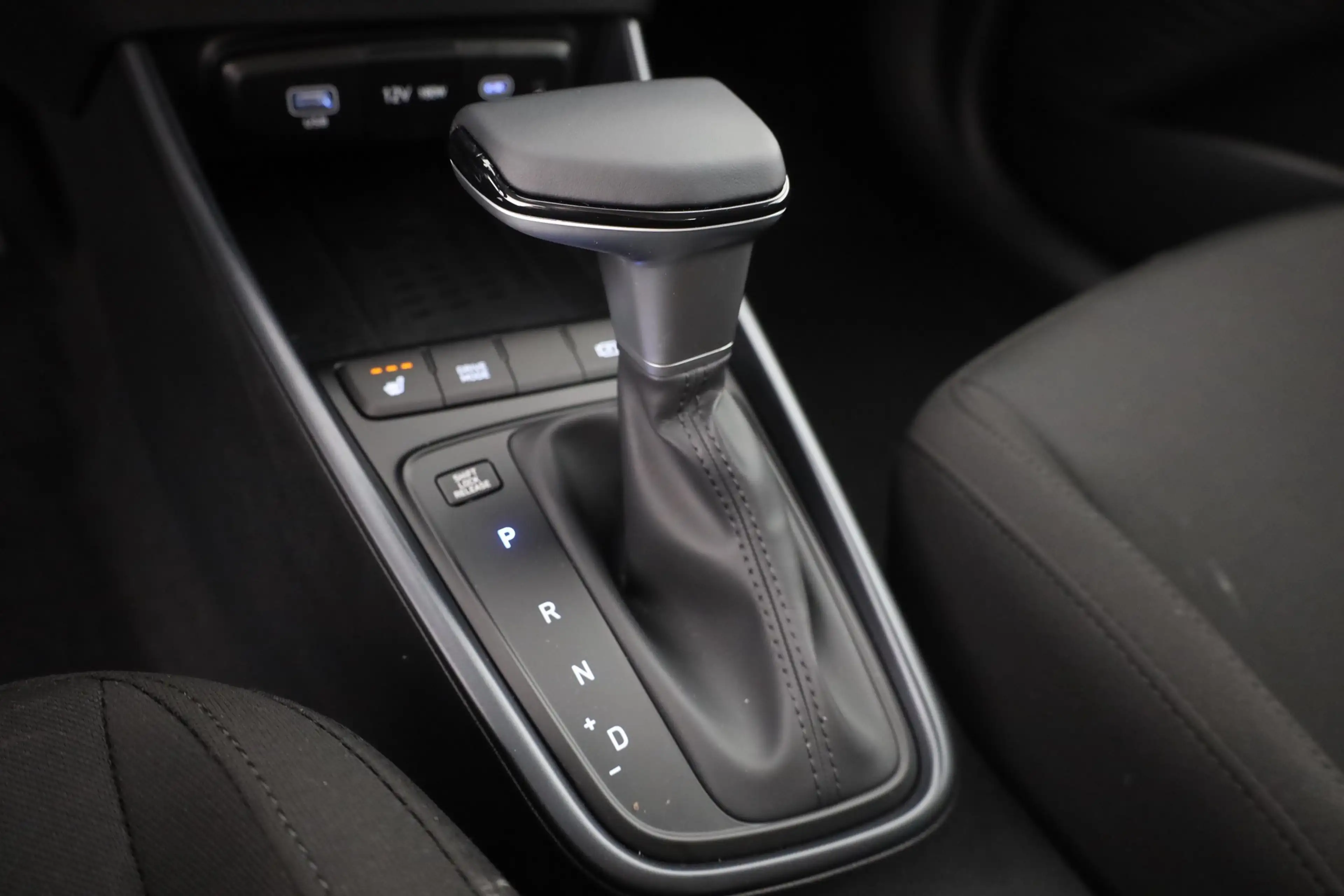 Hyundai i20 1.0 T-GDI Aut. LED Navi Kamera Sitzheizung — photo 14