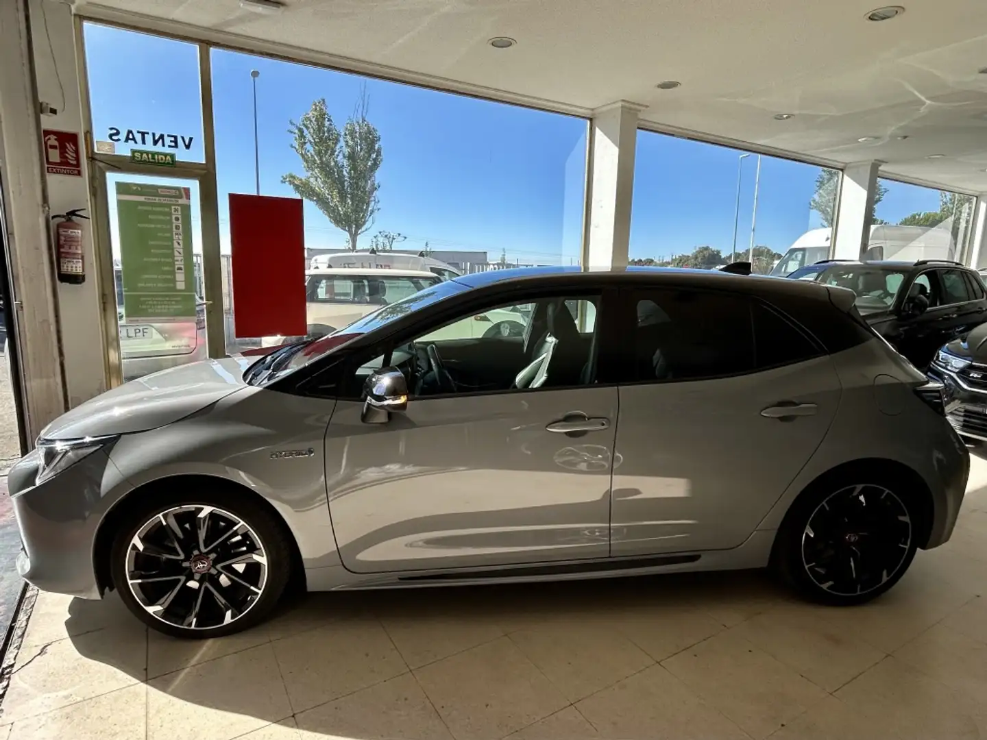 Toyota Corolla 180H GR-Sport Gris - 2