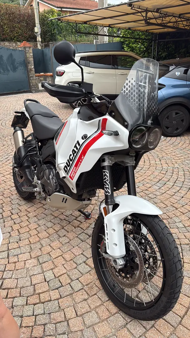 Ducati DesertX Bianco - 2
