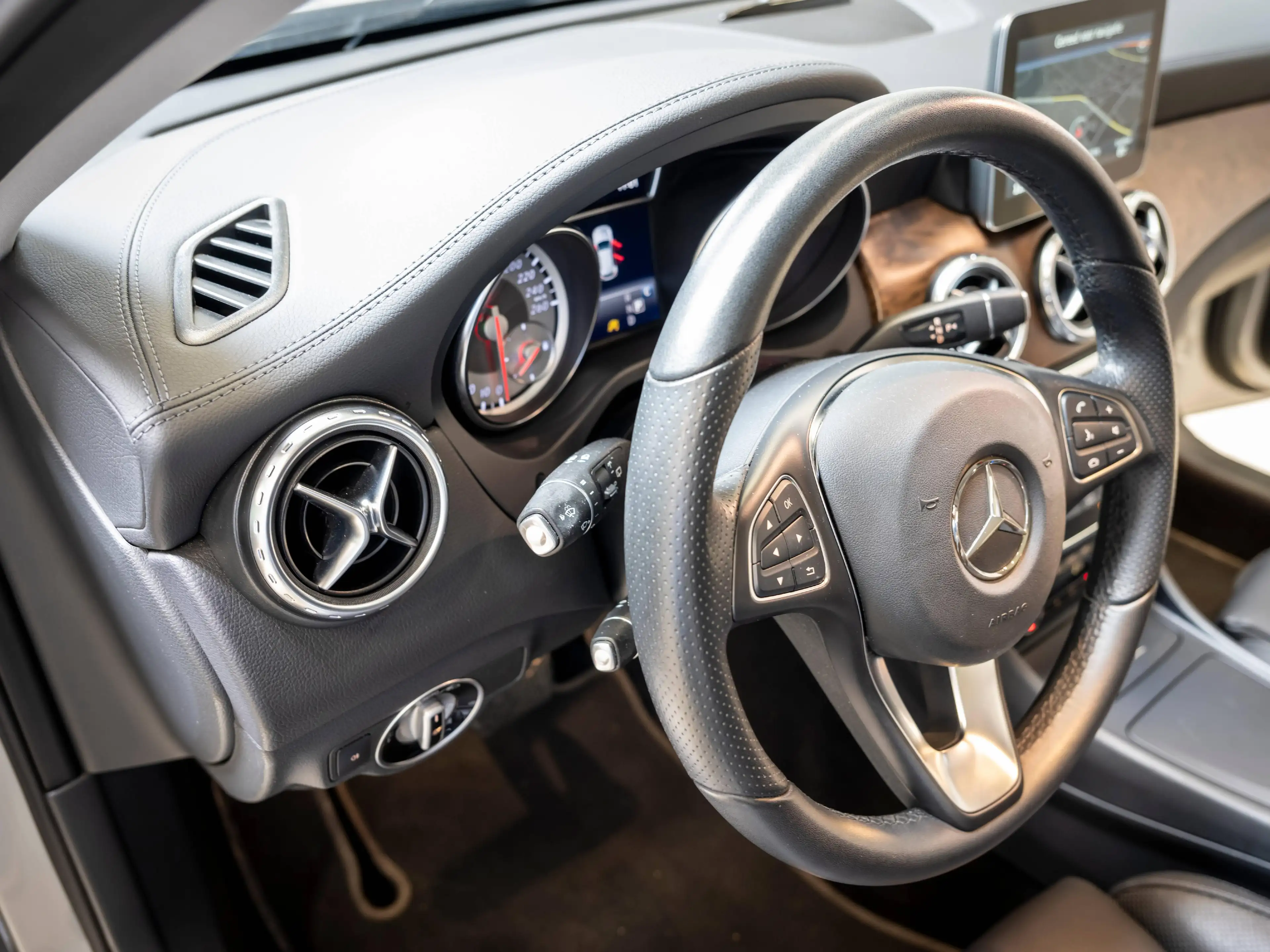 Mercedes-Benz GLA 250 GLA 250 4-Matic*Leder*Open dak*Topconditie — photo 4