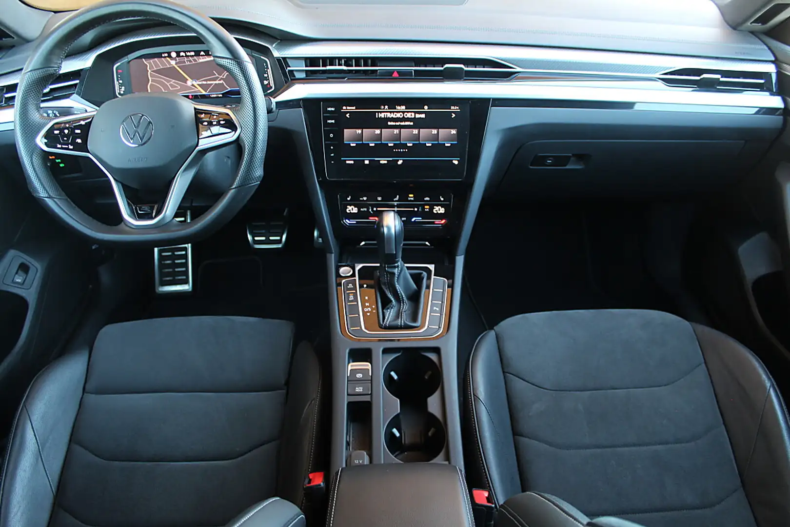 Volkswagen Arteon 2,0 TDI SCR  R-Line DSG LED AMBIENTE MASSAGE KA... Grau - 2