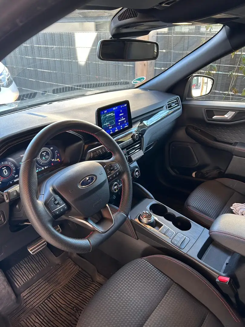 Ford Kuga Plug in Hybrid mit 229 PS ST Line Sport Negro - 1