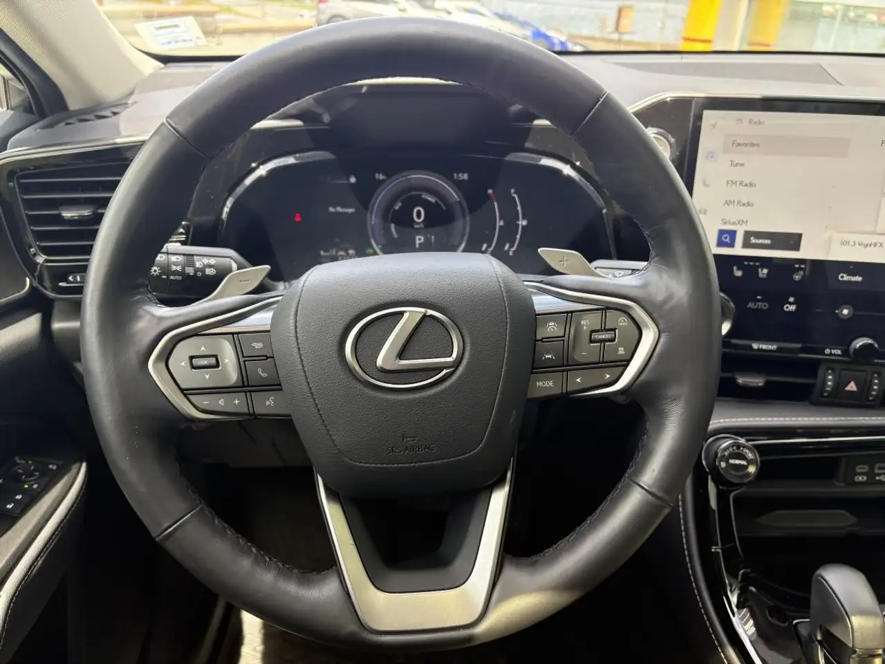 Lexus NX снимка Lexus NX