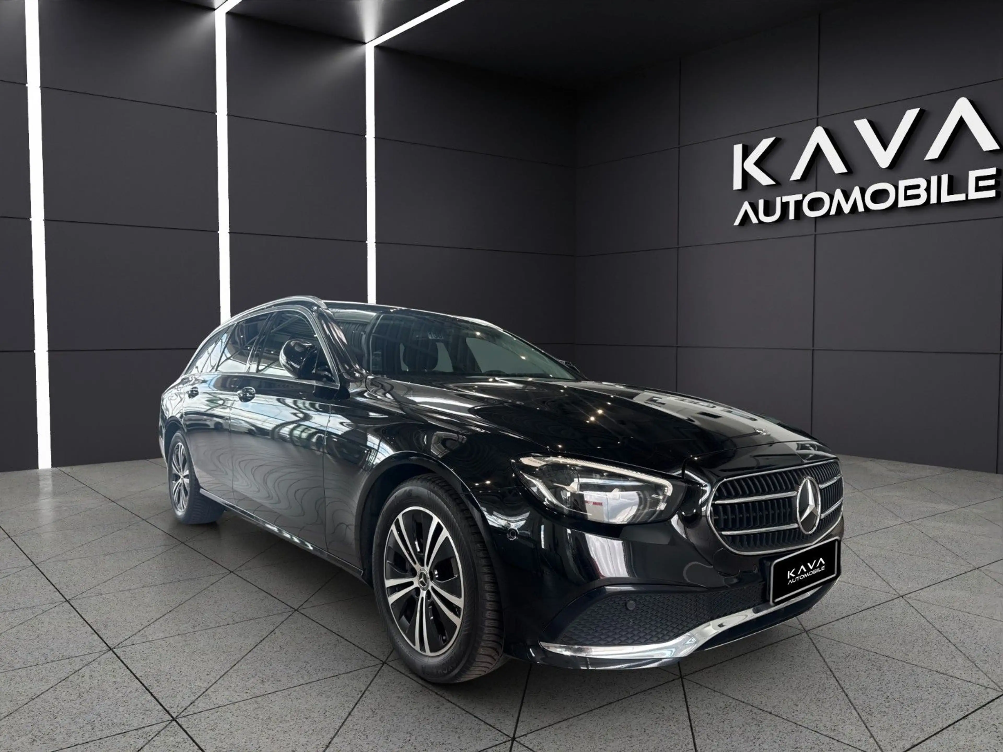 Mercedes-Benz E 200 E200 Avantgarde*Widescreen*MBUX*SHZ*KAM*DAB — photo 3
