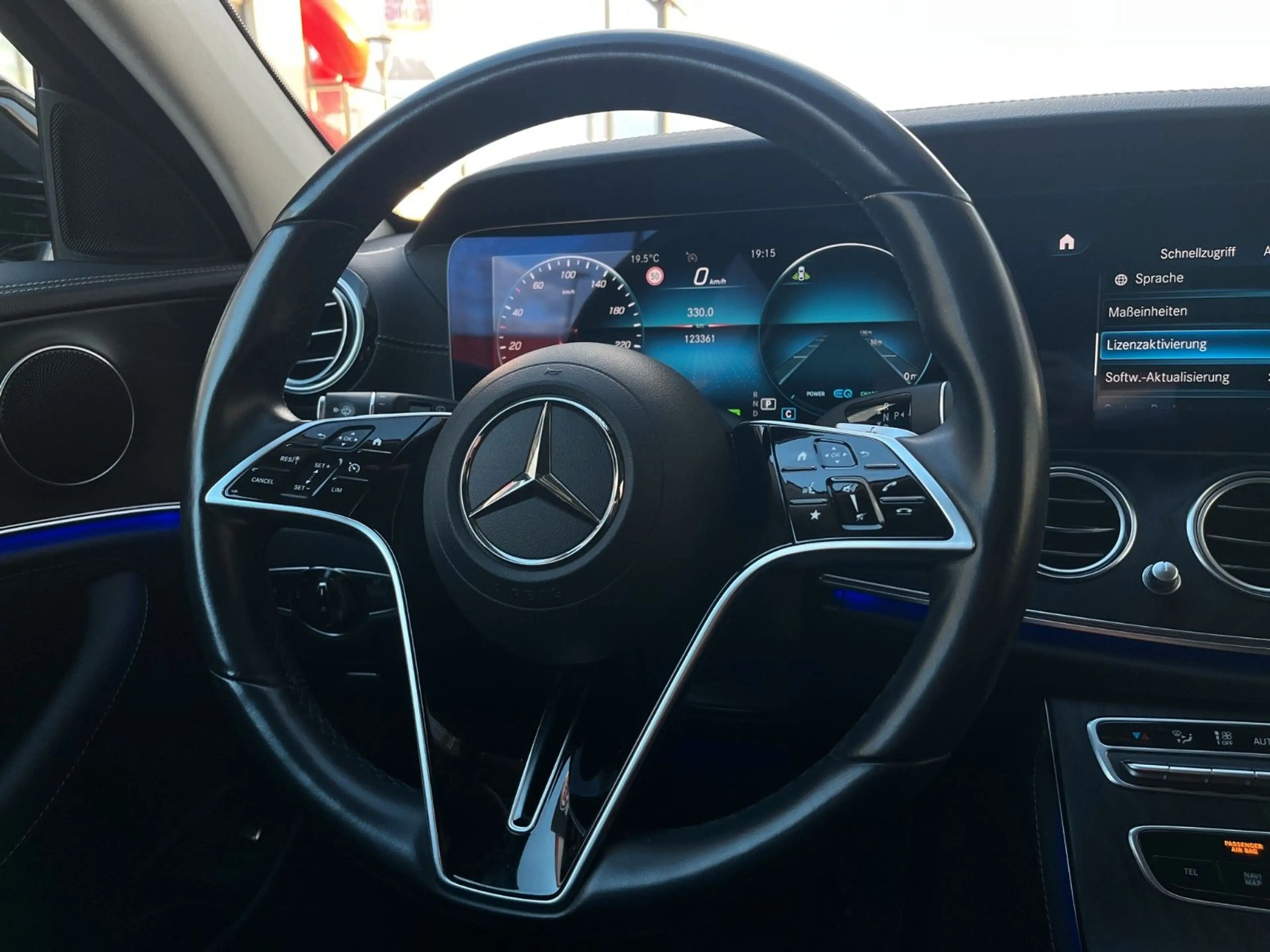Mercedes-Benz E 200 E200 Avantgarde*Widescreen*MBUX*SHZ*KAM*DAB — photo 10
