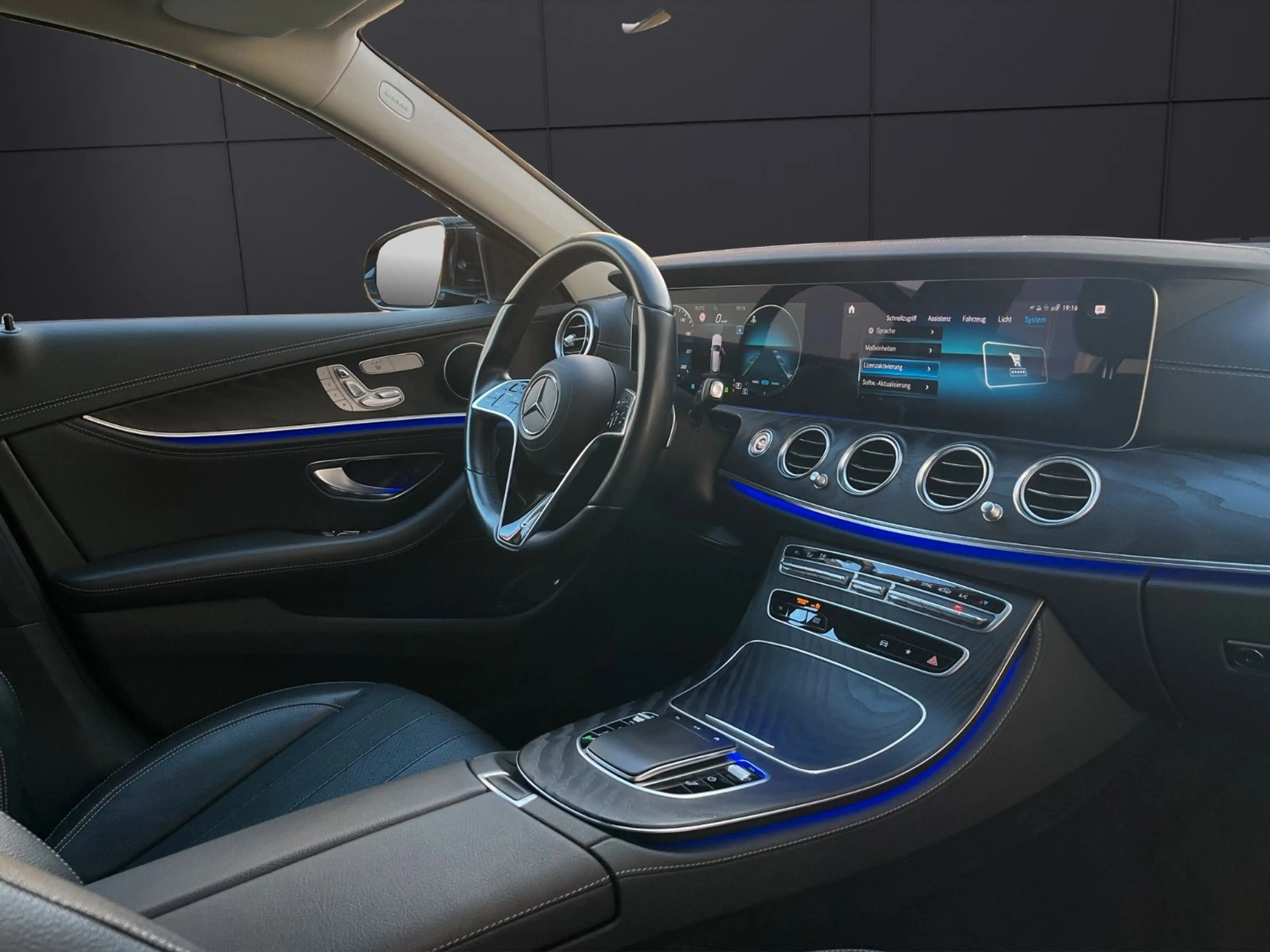 Mercedes-Benz E 200 E200 Avantgarde*Widescreen*MBUX*SHZ*KAM*DAB — photo 14