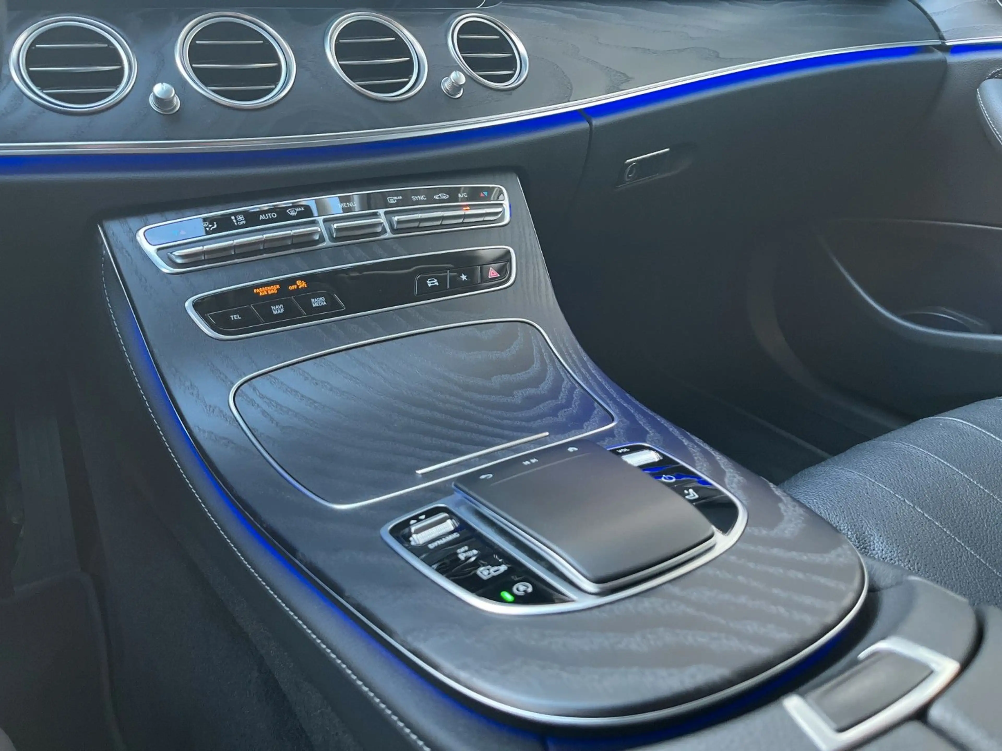 Mercedes-Benz E 200 E200 Avantgarde*Widescreen*MBUX*SHZ*KAM*DAB — photo 13