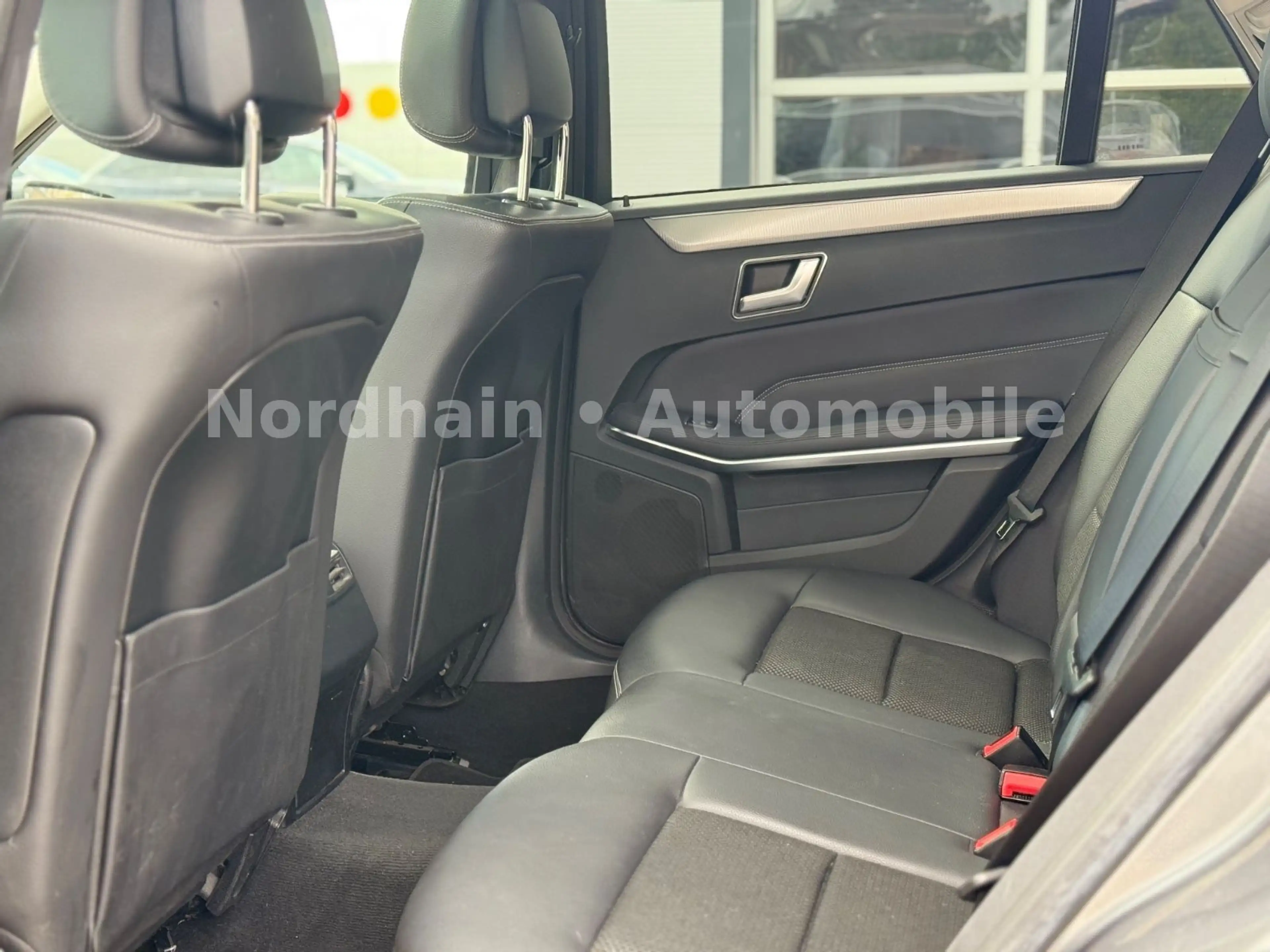 Mercedes-Benz E 250 E -Klasse 250 T-Modell*NAVI*ACC*SHZ*LED*360°-K — photo 15