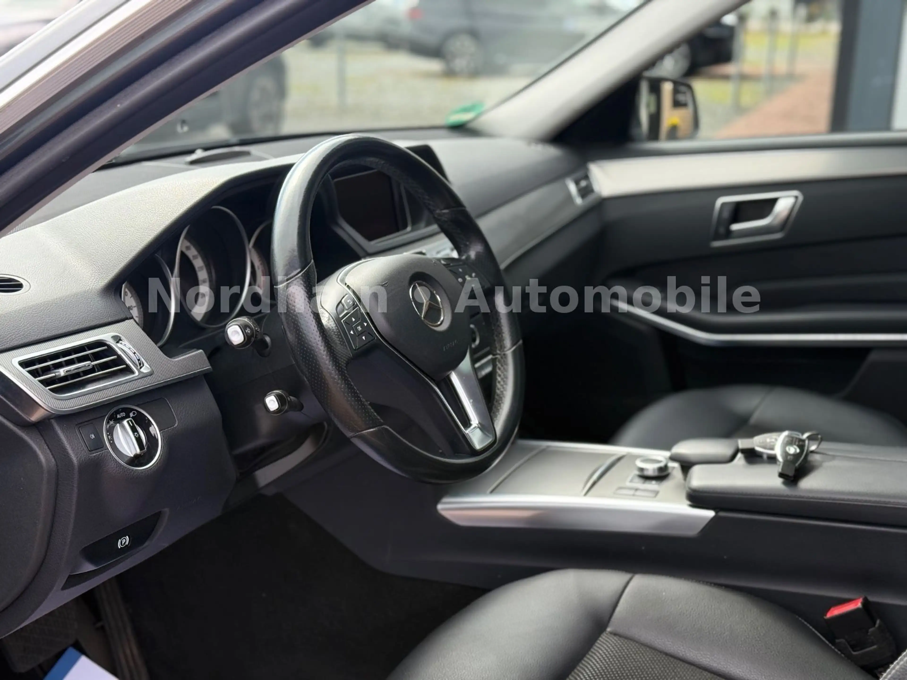 Mercedes-Benz E 250 E -Klasse 250 T-Modell*NAVI*ACC*SHZ*LED*360°-K — photo 12