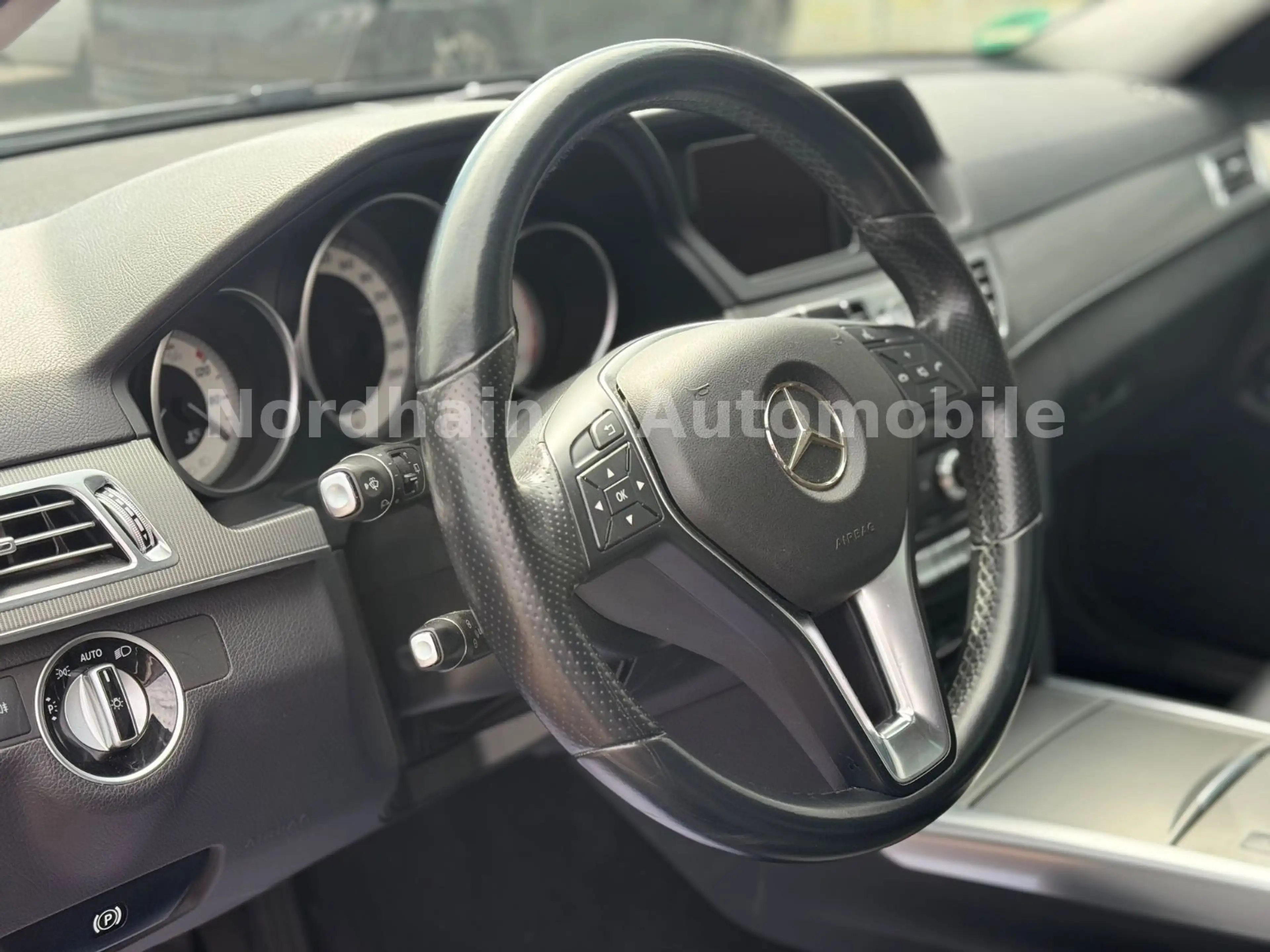 Mercedes-Benz E 250 E -Klasse 250 T-Modell*NAVI*ACC*SHZ*LED*360°-K — photo 13