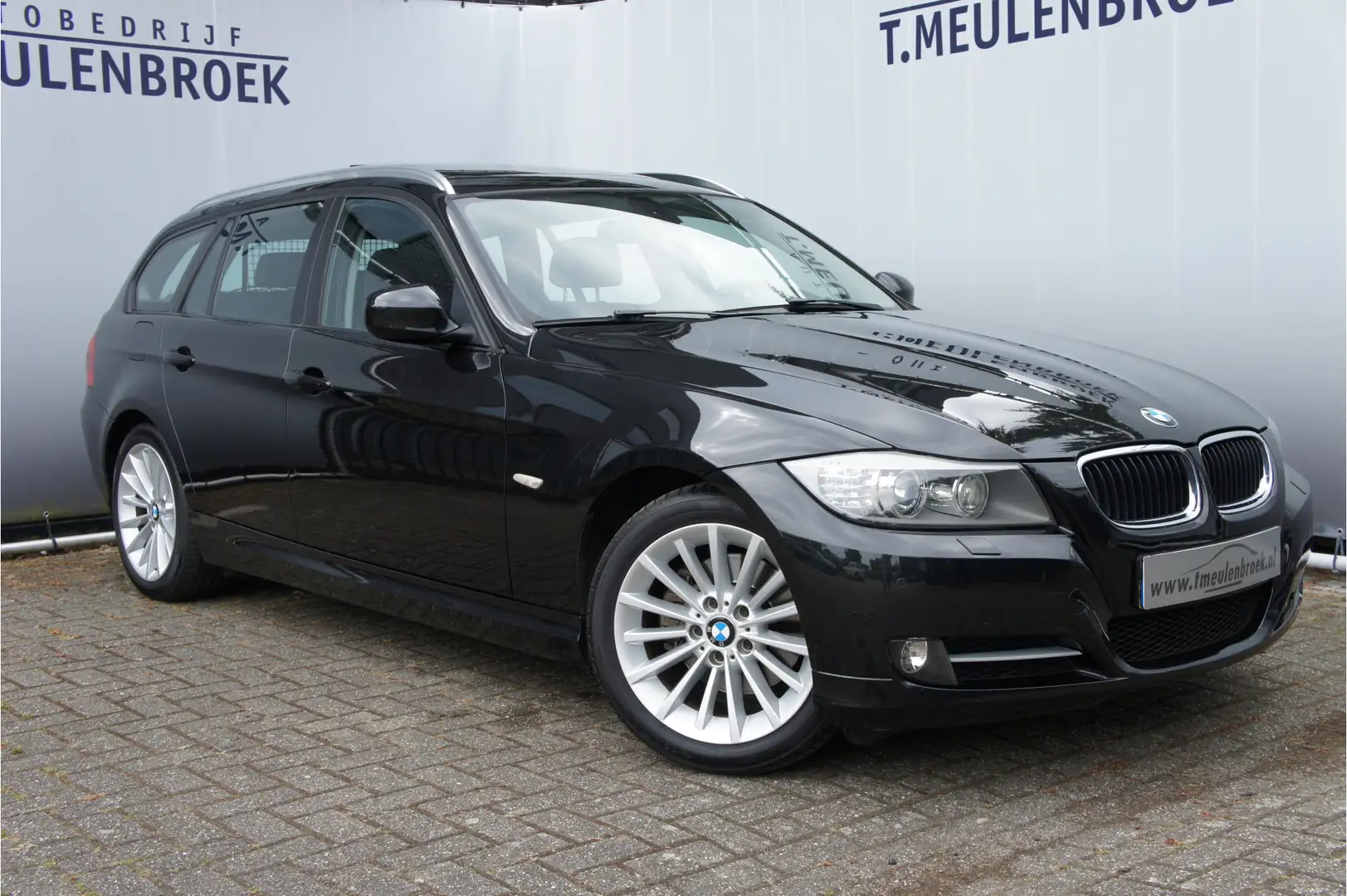 BMW 320 3-serie Touring 320i Panoramdak, navi Prof, Negro - 1