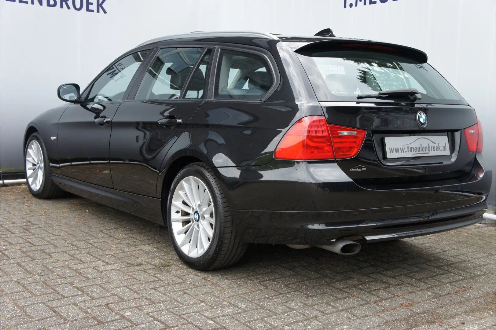BMW 320 3-serie Touring 320i Panoramdak, navi Prof, Negro - 2