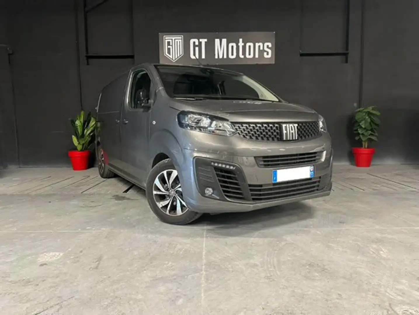 Fiat Scudo M 1.5 BLUEHDI 120CH S\u0026S PACK PREMIUM CONNECT TVA RECUP Grau - 2