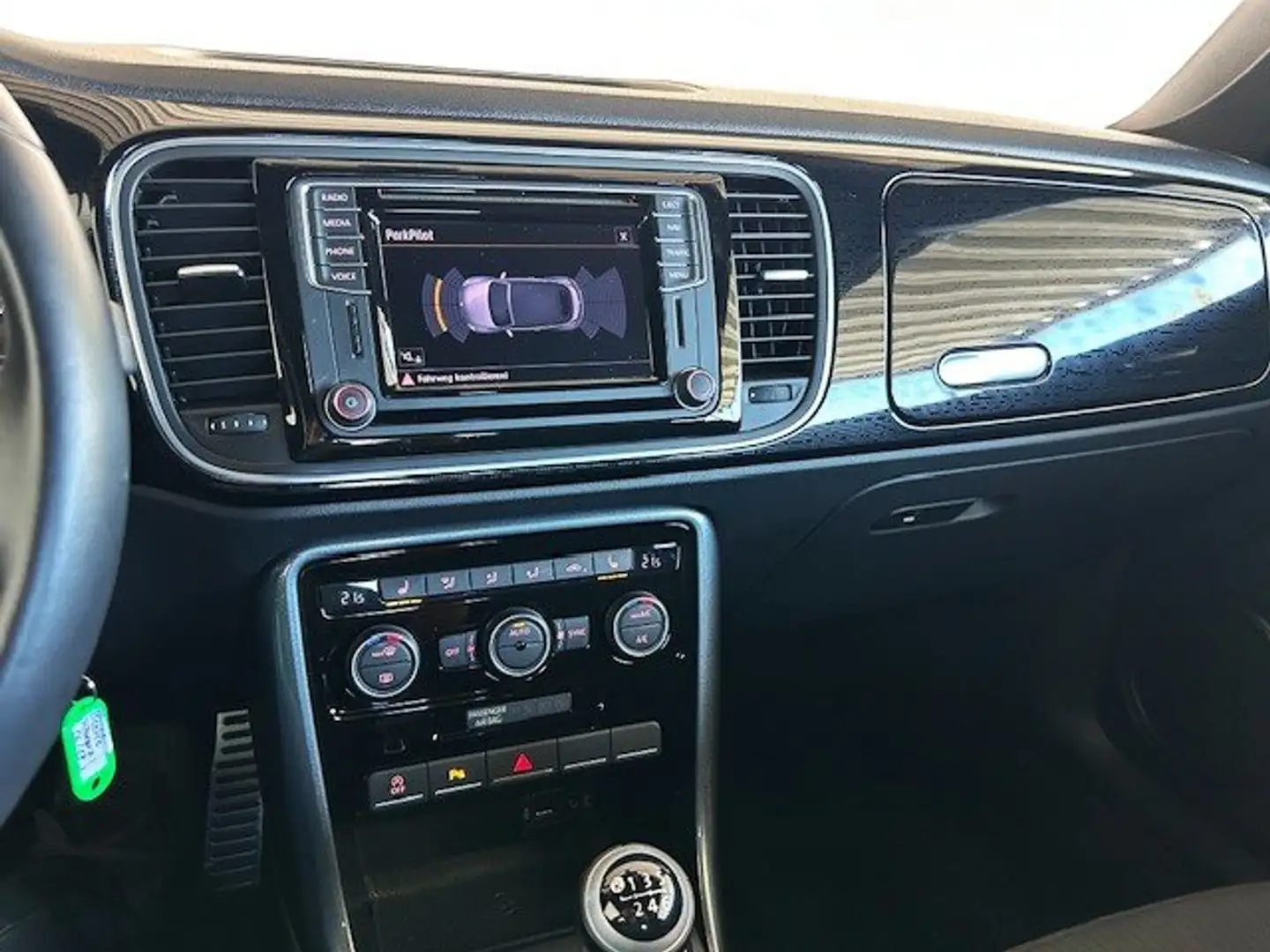 Volkswagen Beetle Sound Cabriolet/Navigation/Sitzheizung/GARANTIE Schwarz - 2