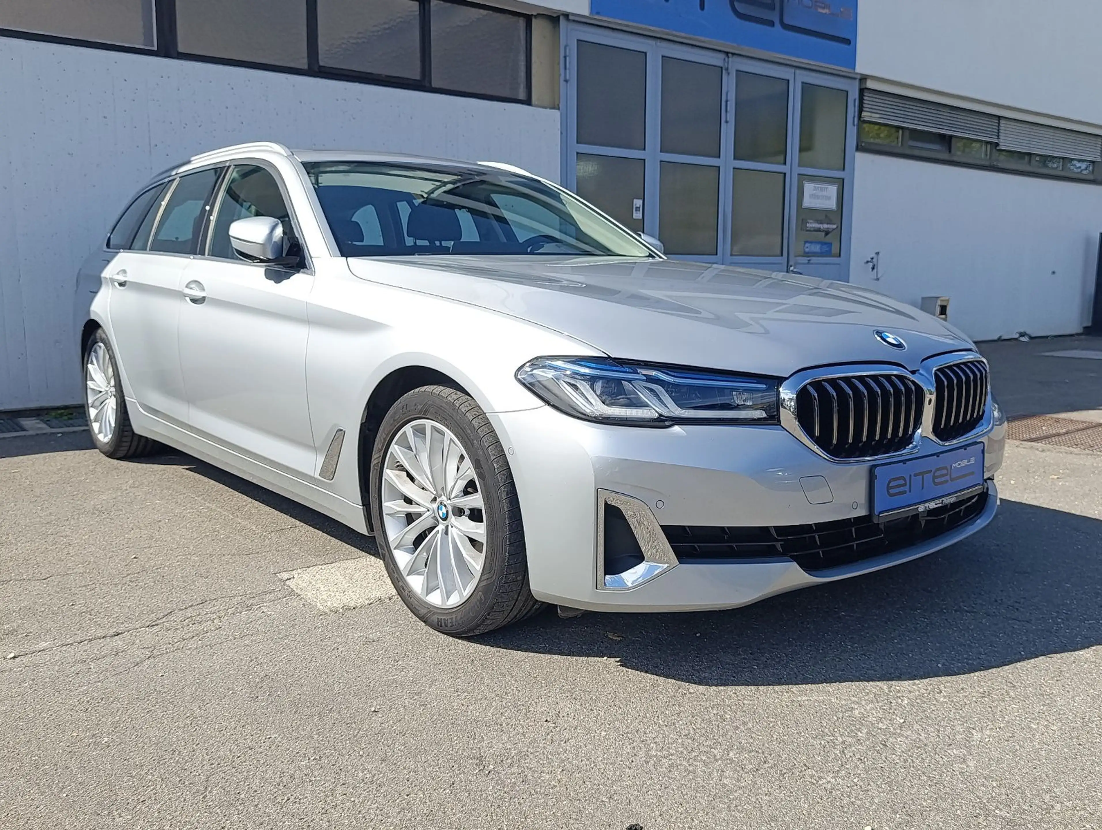 BMW 530 d Touring Luxury Line Panorama Standheizung — photo 2