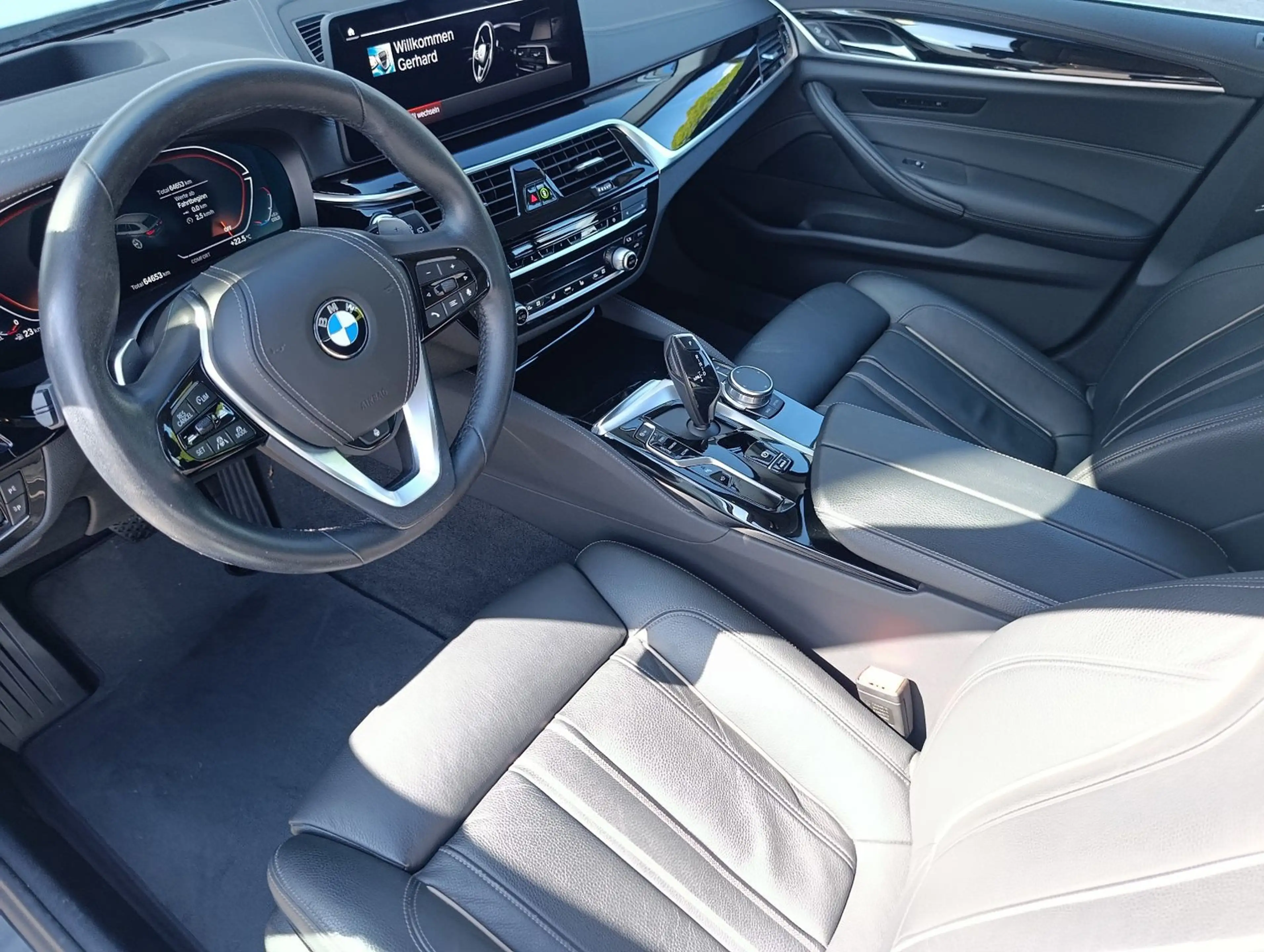 BMW 530 d Touring Luxury Line Panorama Standheizung — photo 14