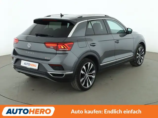 Volkswagen T-Roc view 6
