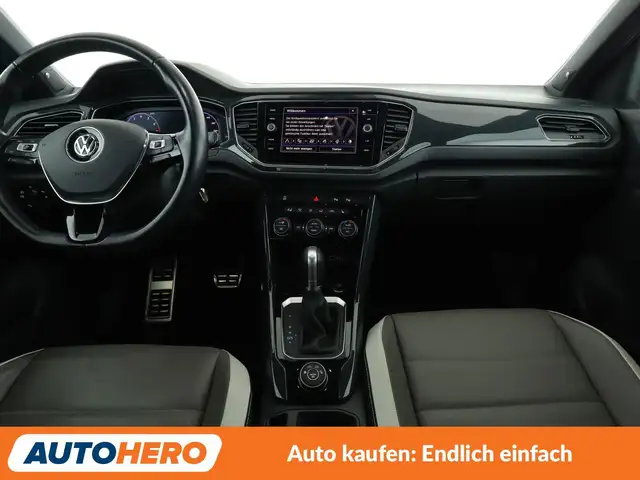 Volkswagen T-Roc view 12