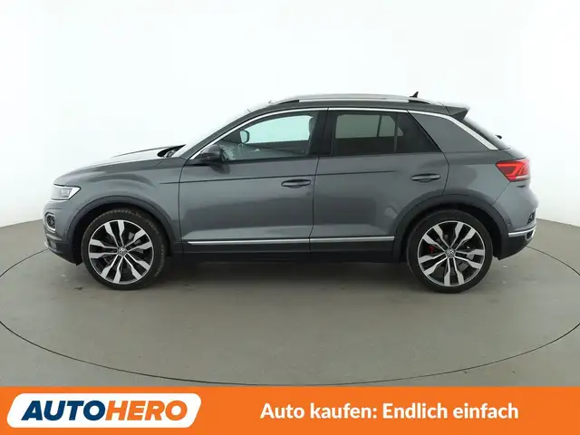 Volkswagen T-Roc view 3