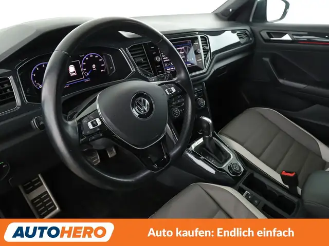 Volkswagen T-Roc view 11