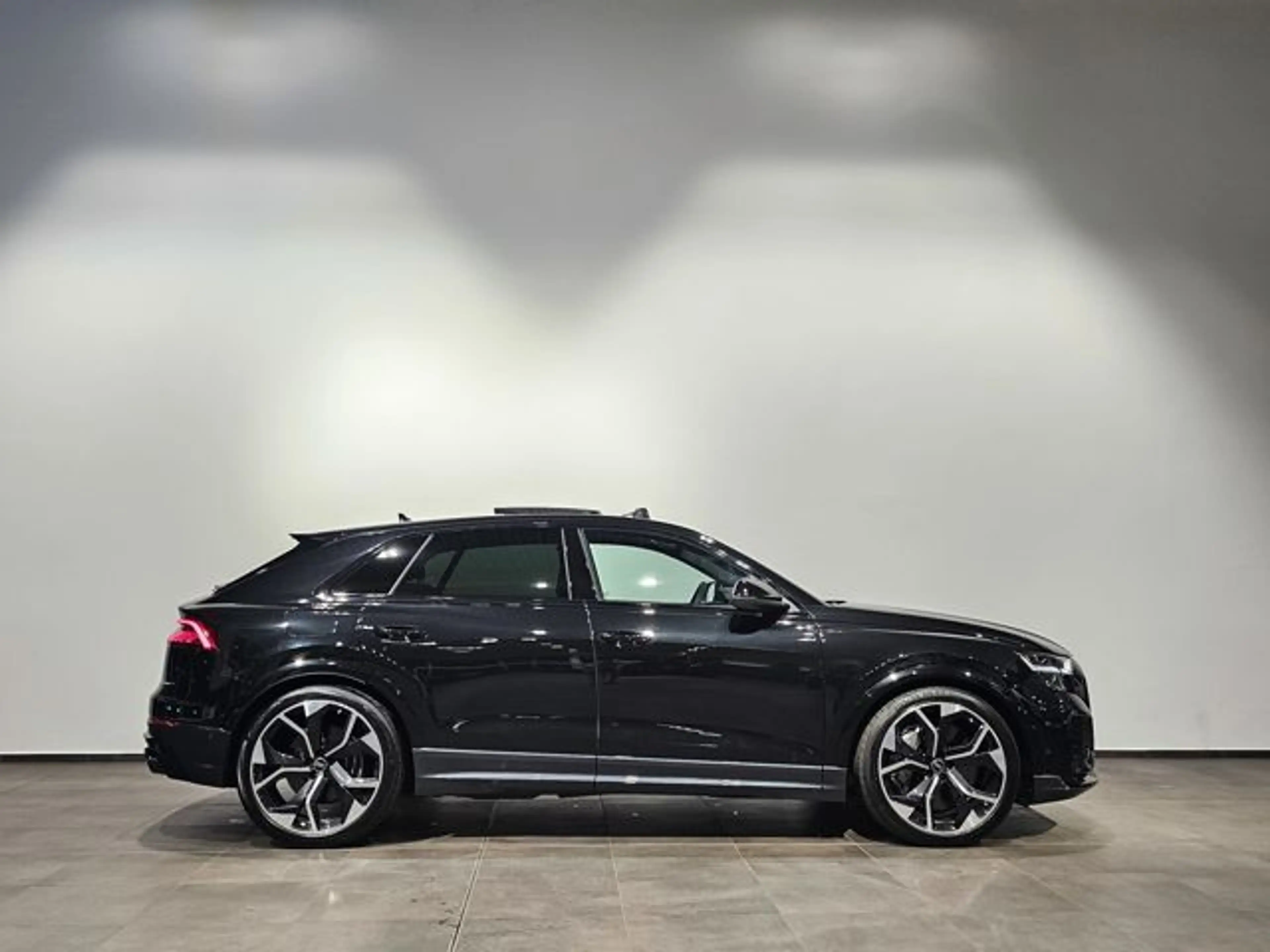 Audi RS Q8 RSDesign Pano HuD B&O Keramik Mas/Belüf 23 — photo 7