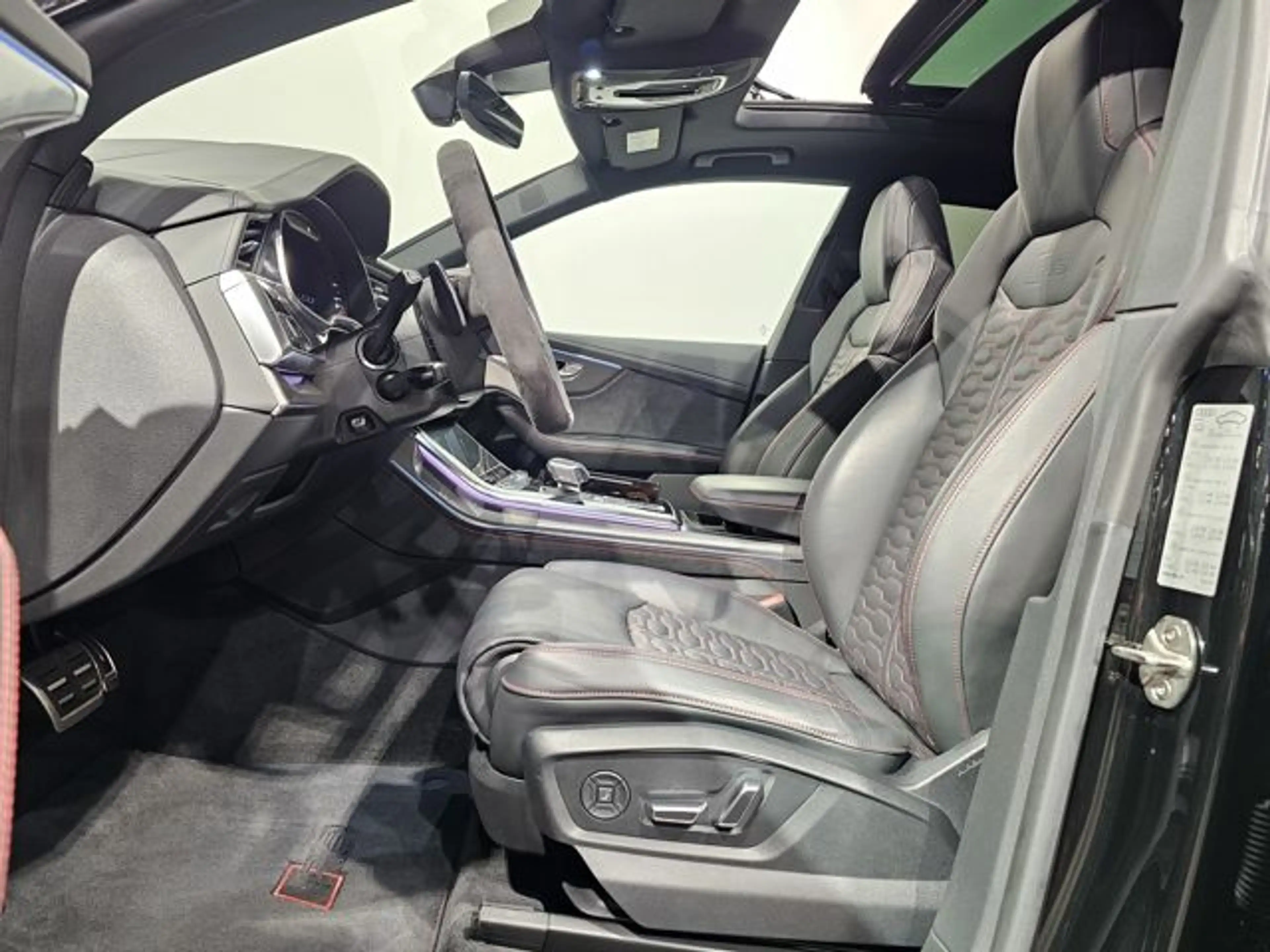 Audi RS Q8 RSDesign Pano HuD B&O Keramik Mas/Belüf 23 — photo 13