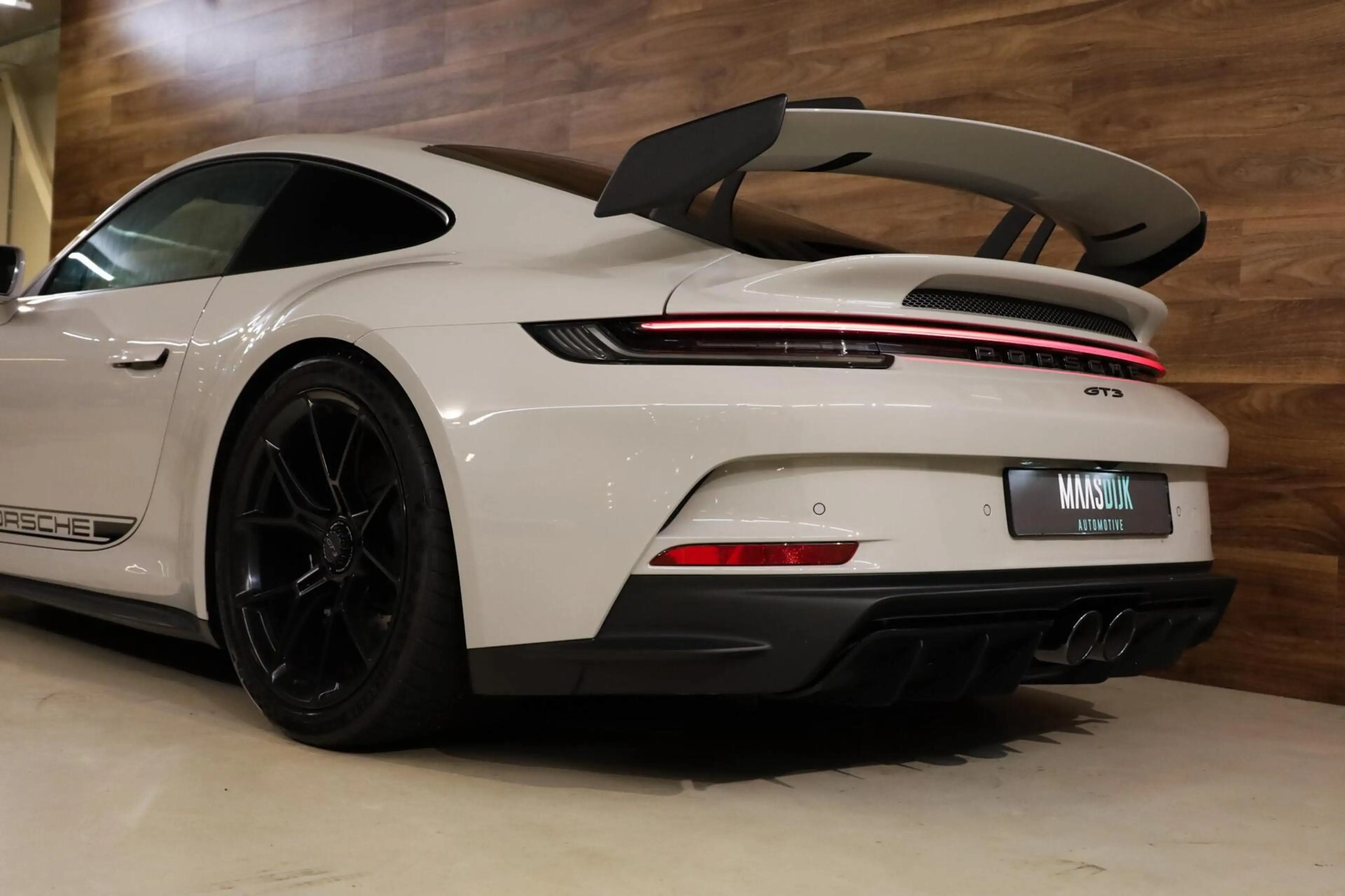 Porsche 992 4.0 GT3 — photo 18
