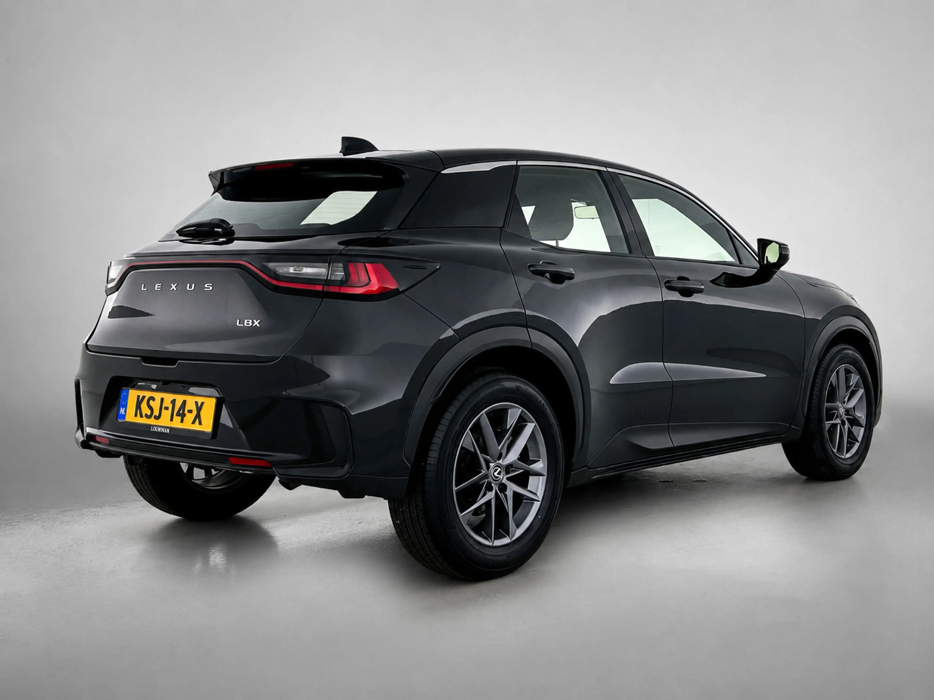 Lexus LBX 1.5 2WD | Comfort & Safety Pack | Demo | Direct Le — photo 2