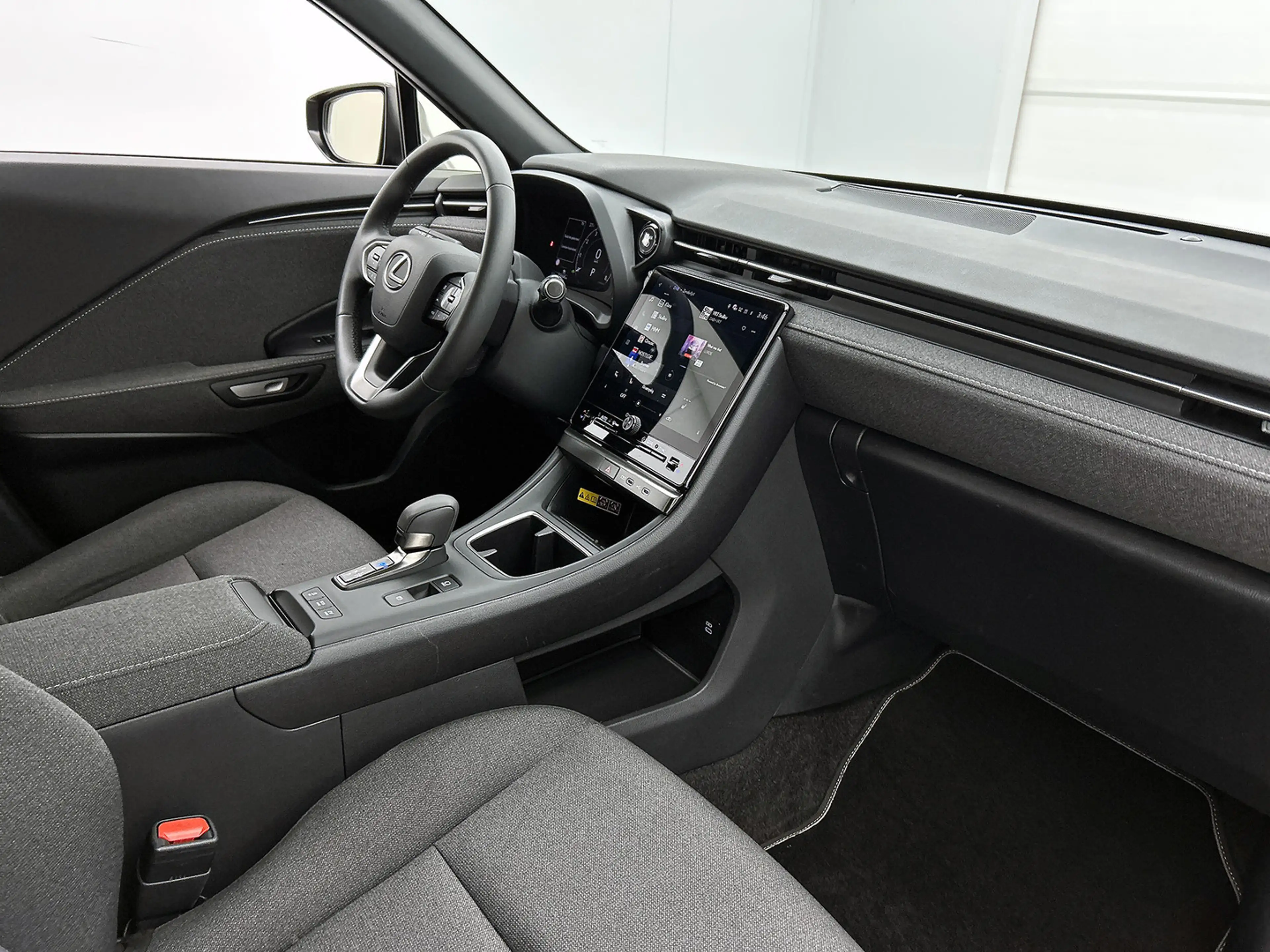 Lexus LBX 1.5 2WD | Comfort & Safety Pack | Demo | Direct Le — photo 5