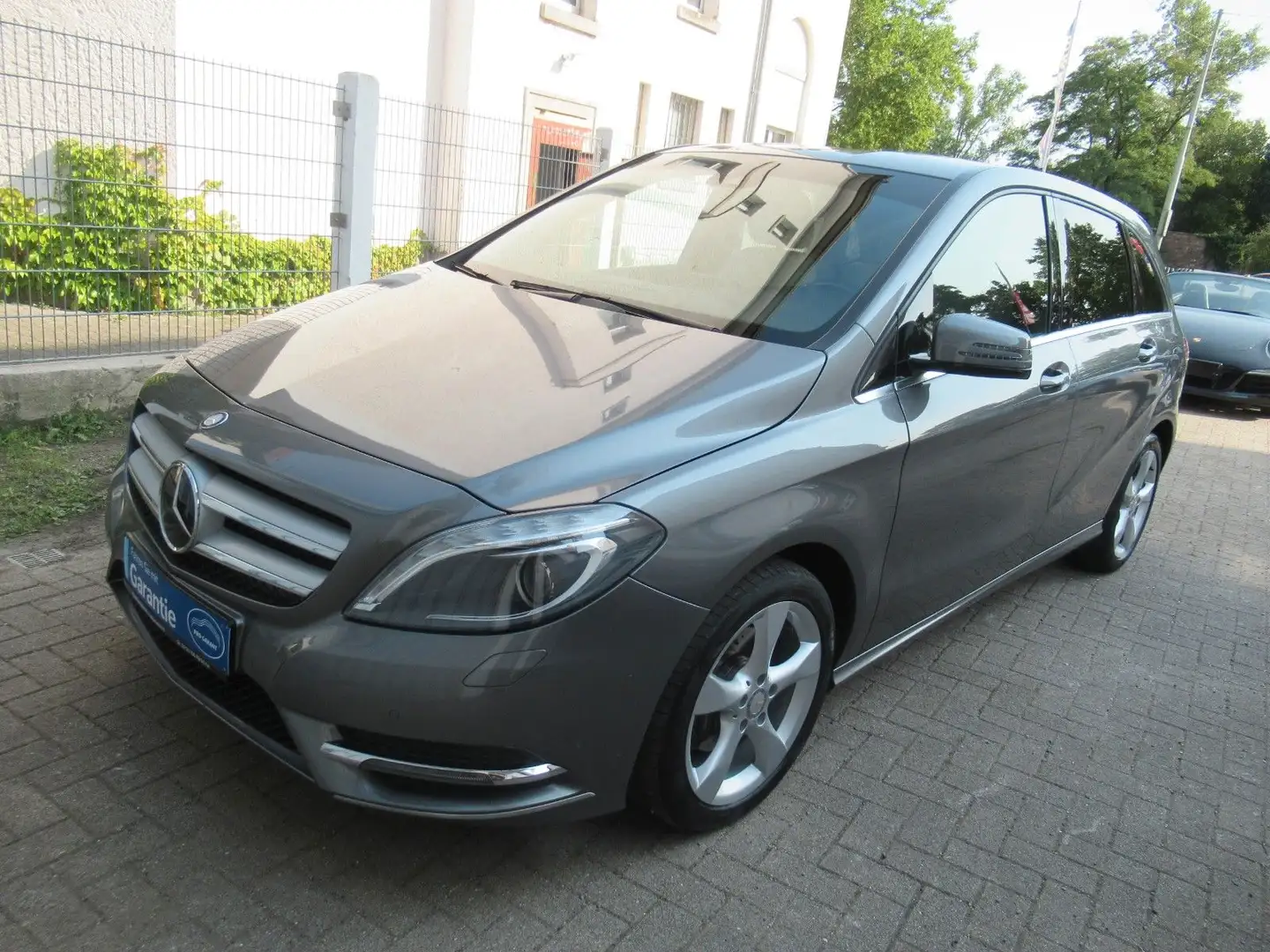 Mercedes-Benz B 180 B Klasse 180 aus 1.Hand Grau - 2