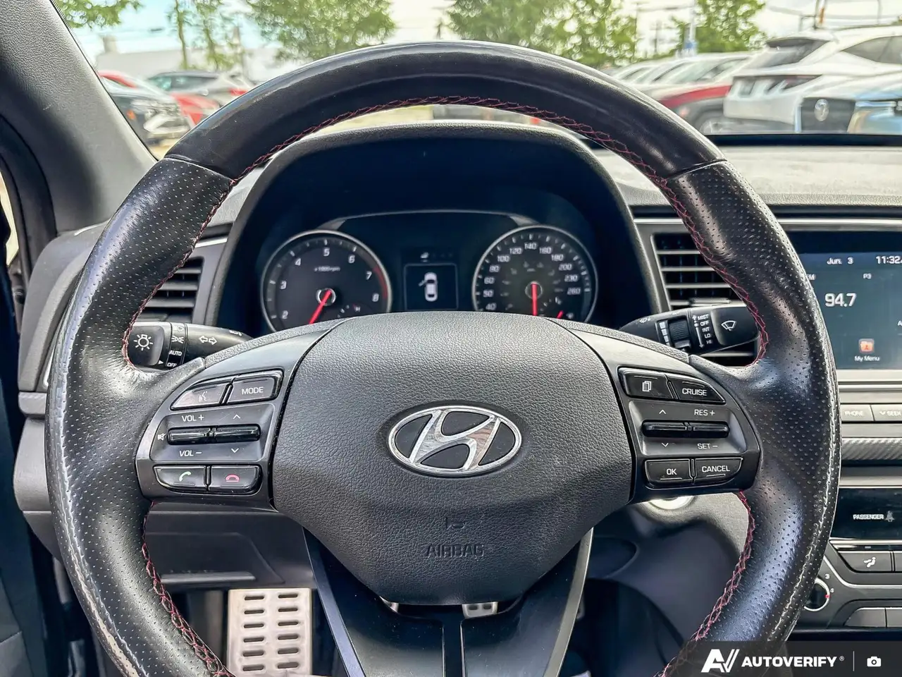 Hyundai ELANTRA снимка Hyundai ELANTRA