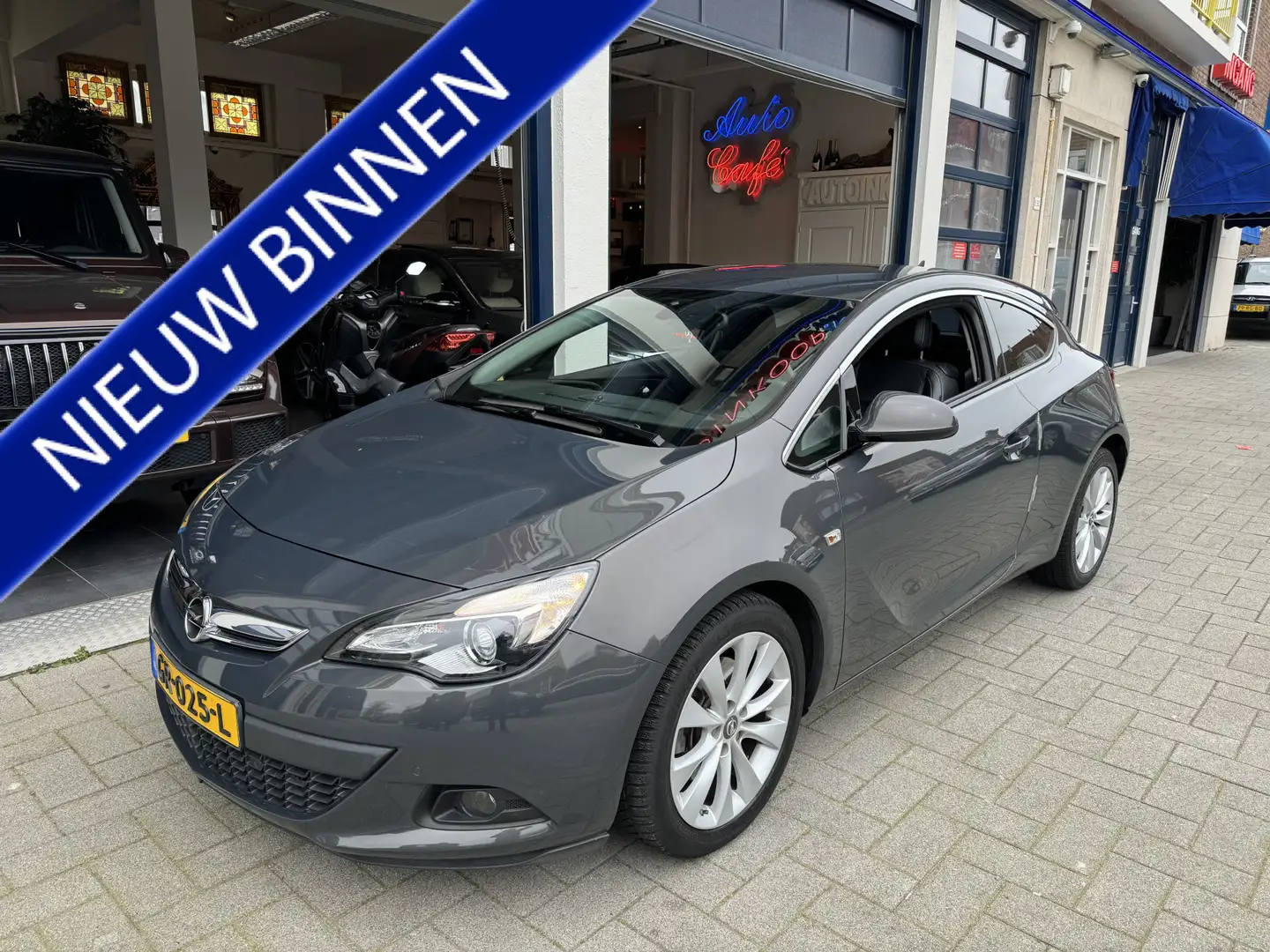 Opel Astra GTC 1.6 Turbo Sport NL AUTO/235 PK /STAGE 1 GETUNE Grijs - 1