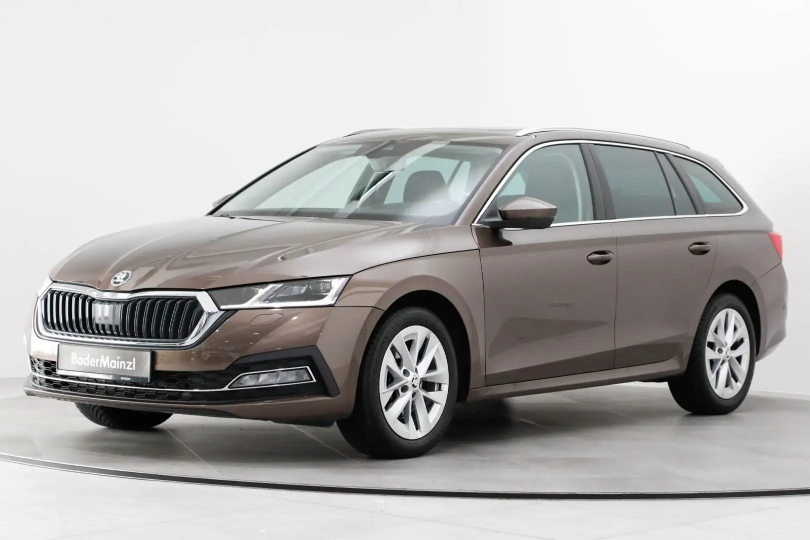 Skoda Octavia Combi 2.0 TDI DSG Kam. ACC Matrix HUD Braun - 2