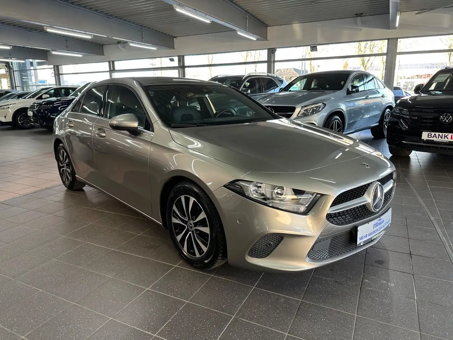 Mercedes-Benz A 180 d Limousine Style Leder+Park Paket+Agility Argent - 2