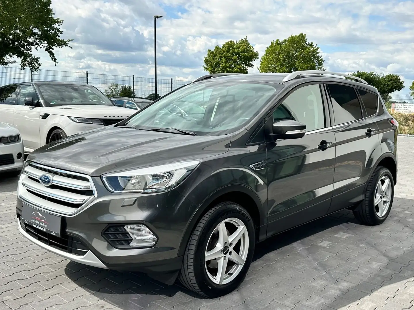 Ford Kuga 1.5 EcoBoost  Klima Anhän. Scheckheft Grau - 1