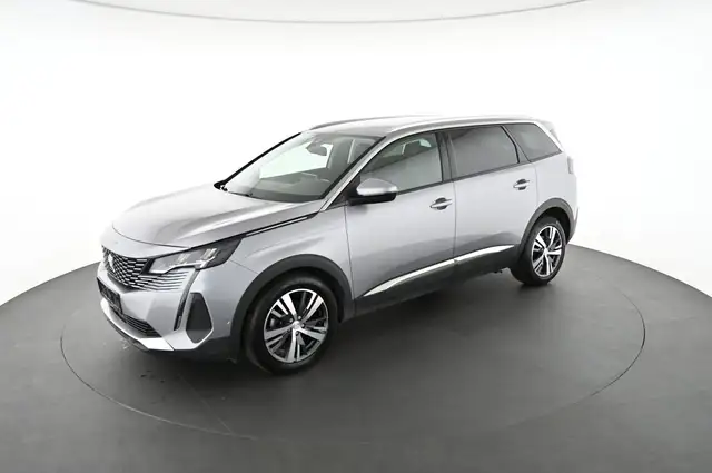 Peugeot 5008 view 3