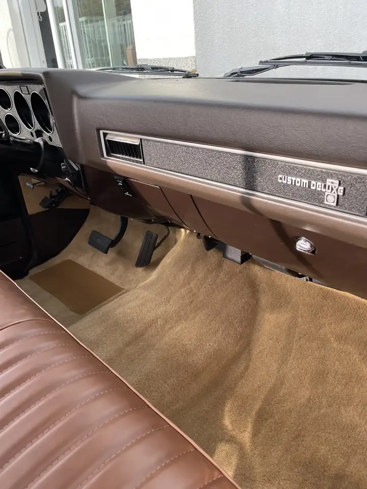 Chevrolet C10 Costum Deluxe Pickup H Zulassung, foto 5