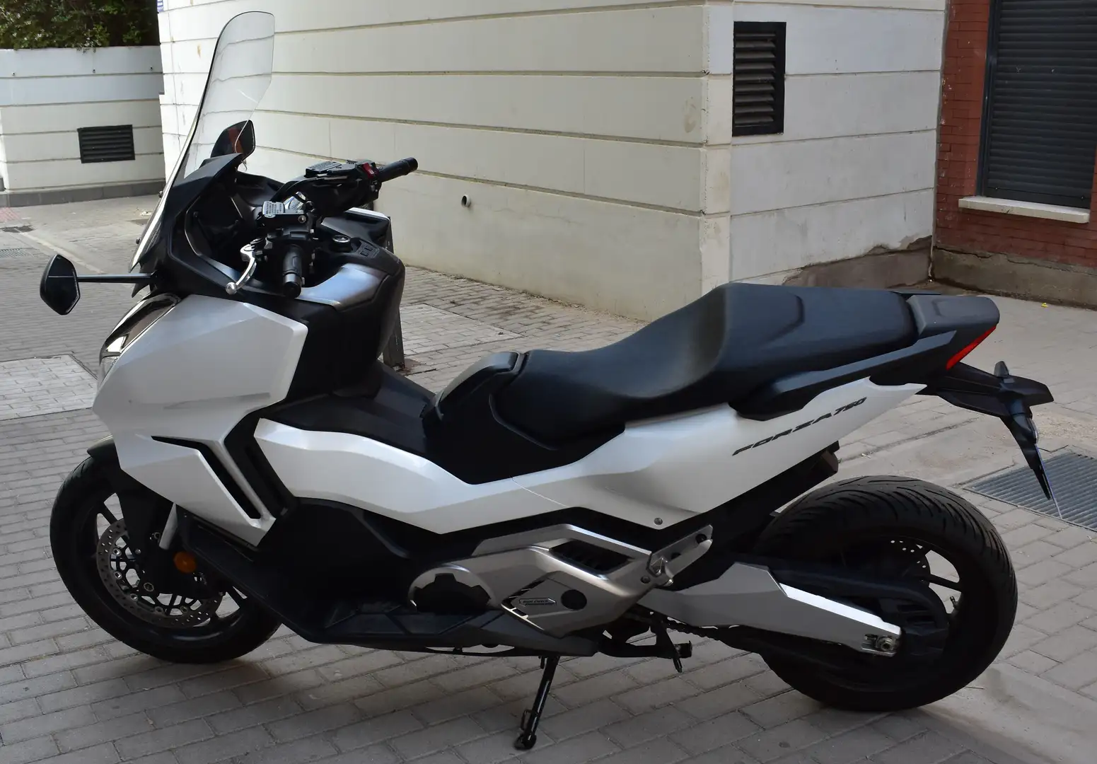 Honda Forza 750 año 2023 Fehér - 2