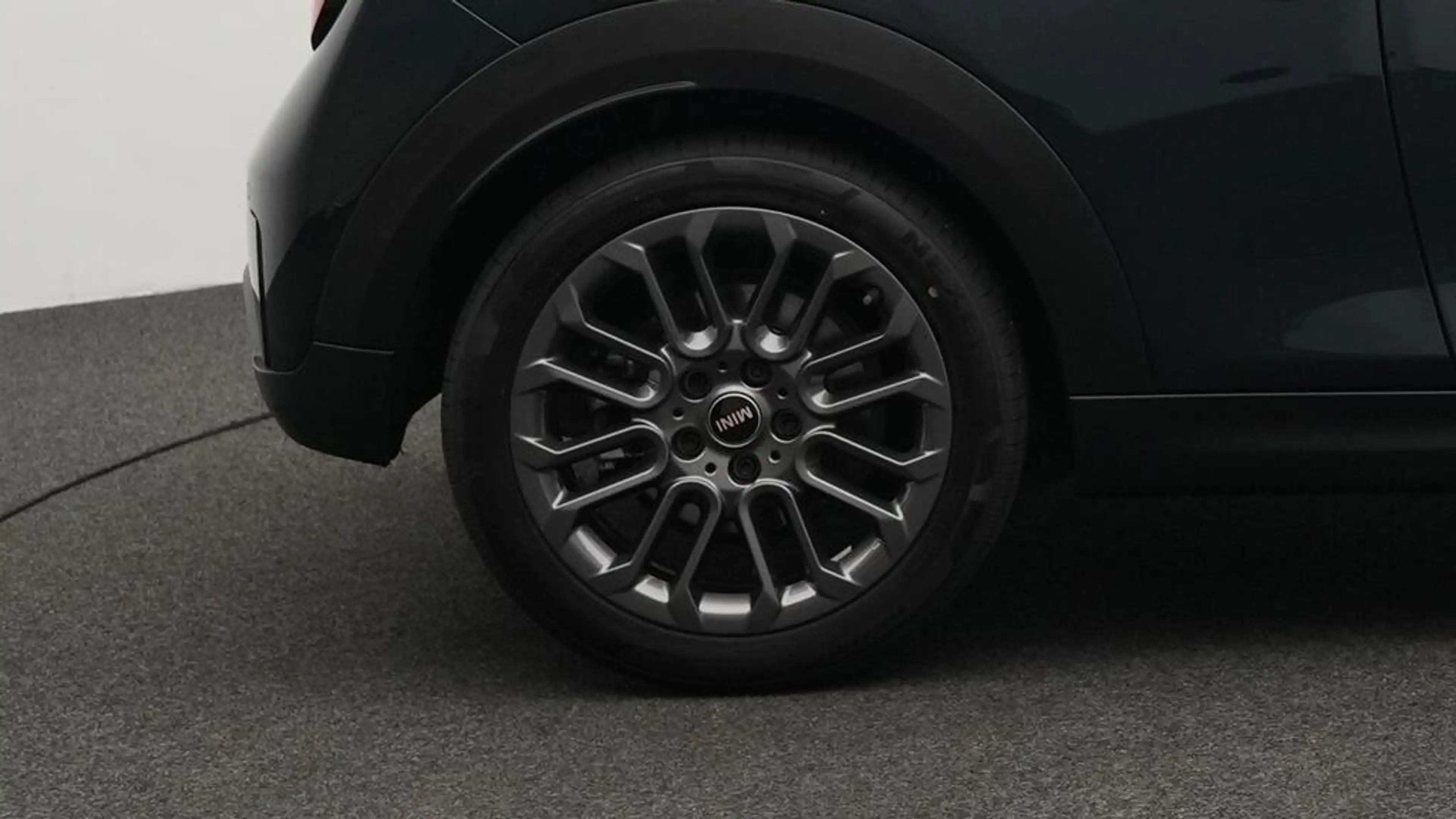 MINI Cooper C Favoured Trim — photo 11
