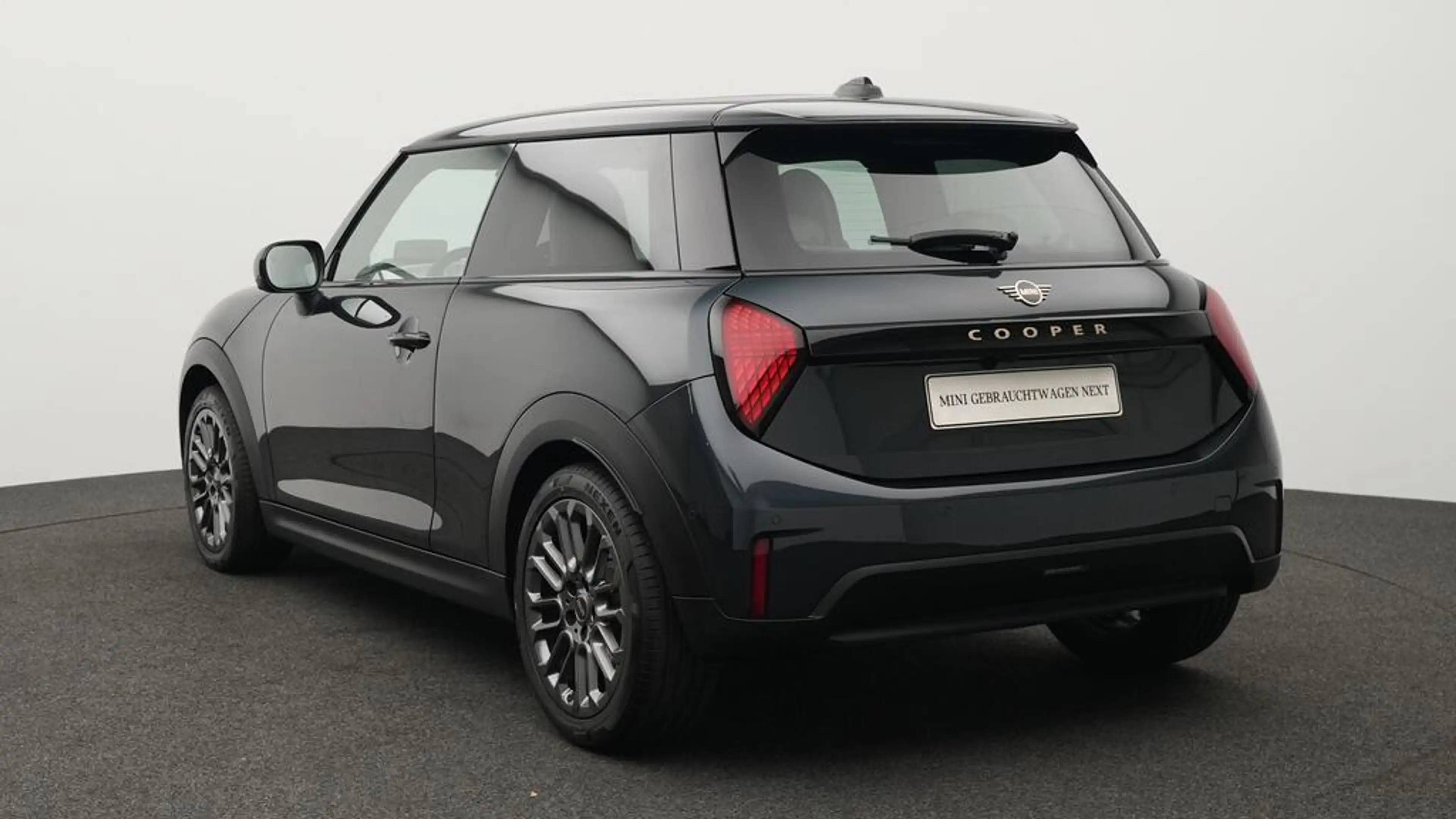 MINI Cooper C Favoured Trim — photo 4