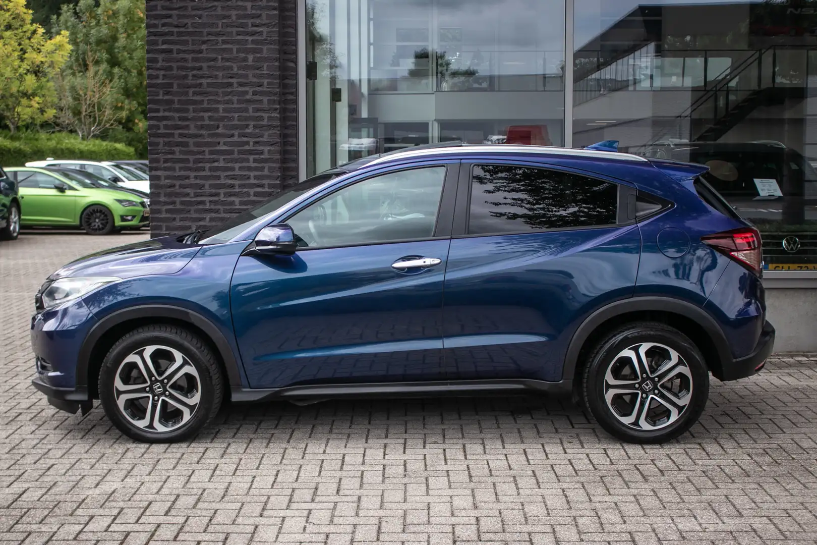 Honda HR-V 1.5 i-VTEC Executive - All-in rijklrprs | pano sch Blauw - 2