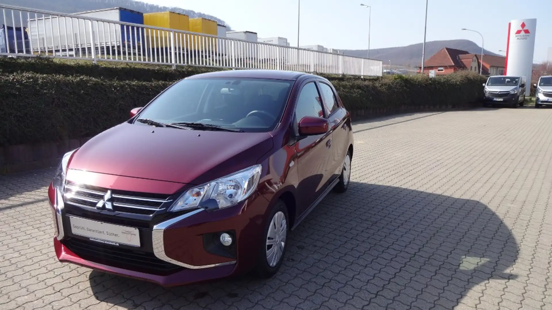 Mitsubishi Space Star Select 1.2 MIVEC 5-Gang Rosso - 1
