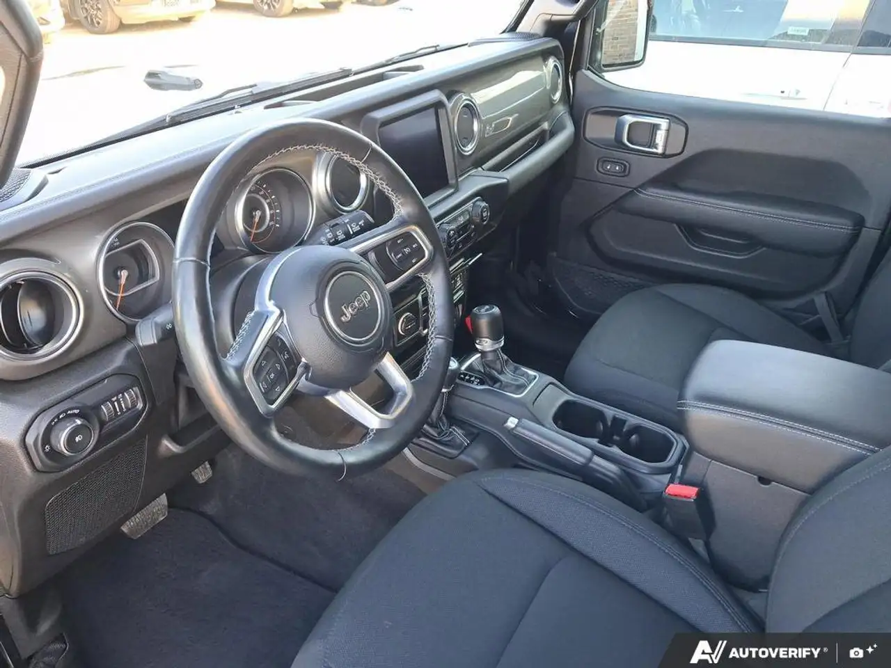 Jeep Wrangler снимка Jeep Wrangler