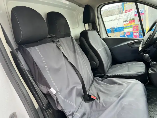 Opel Vivaro view 9