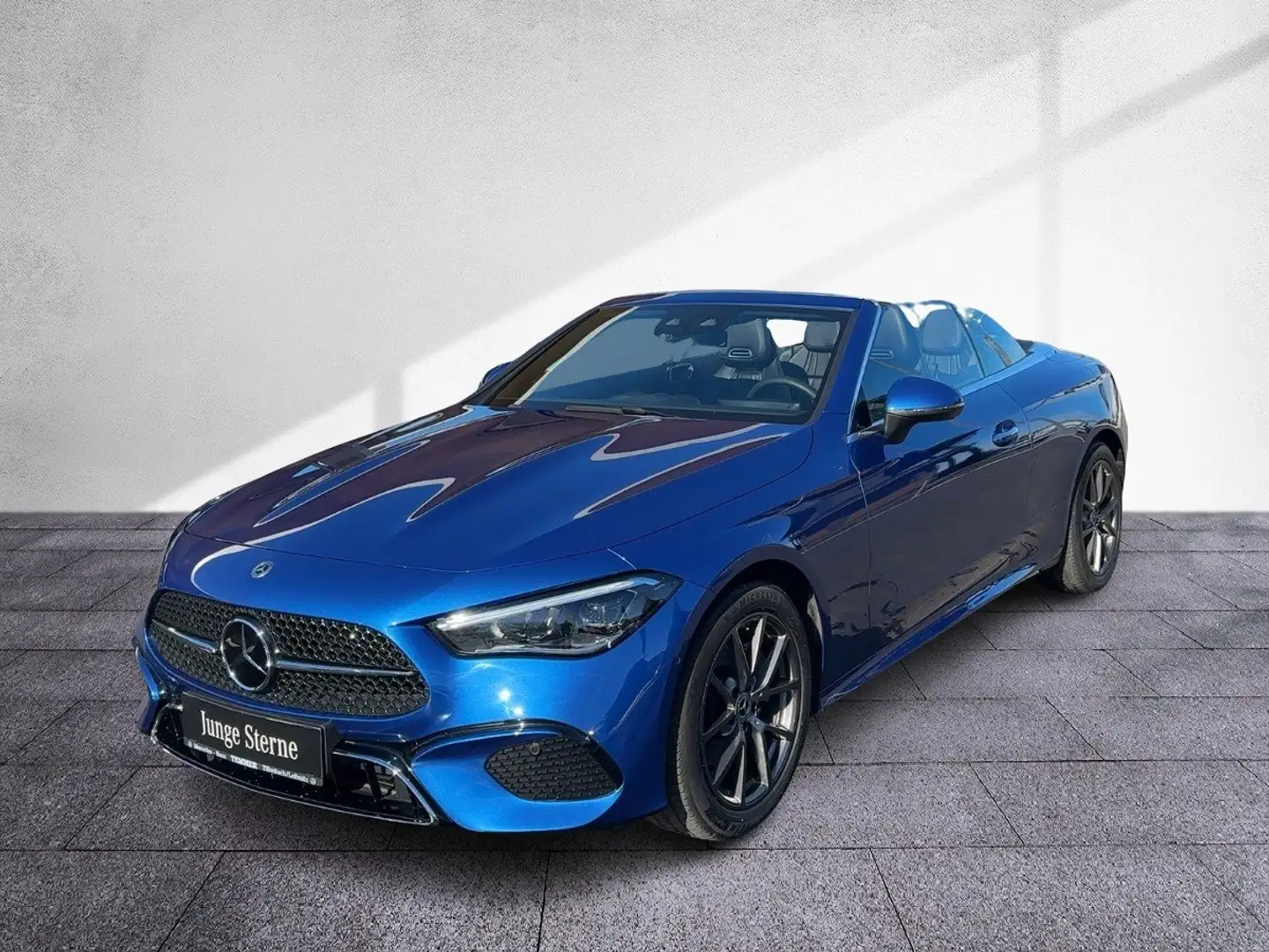 Mercedes-Benz CLE 220 d Cabriolet NP: 80.406 LED LRHZG Distr Blau - 2