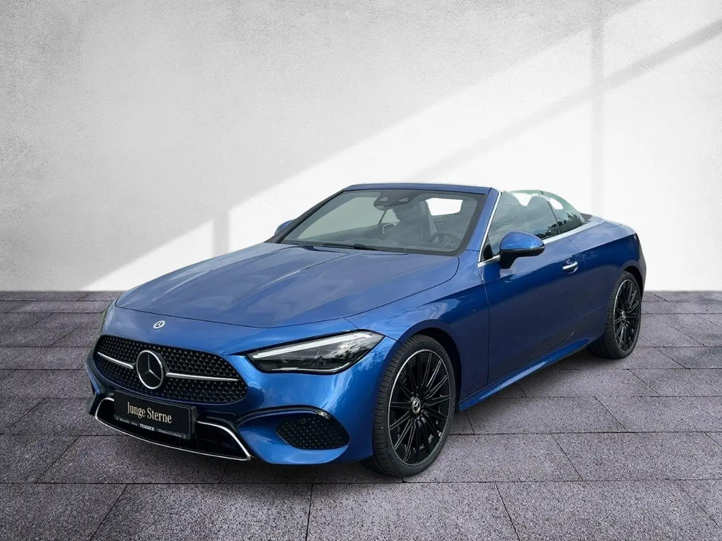 Mercedes-Benz CLE 220 d Cabriolet NP: 80.406 LED LRHZG Distr Blau - 2