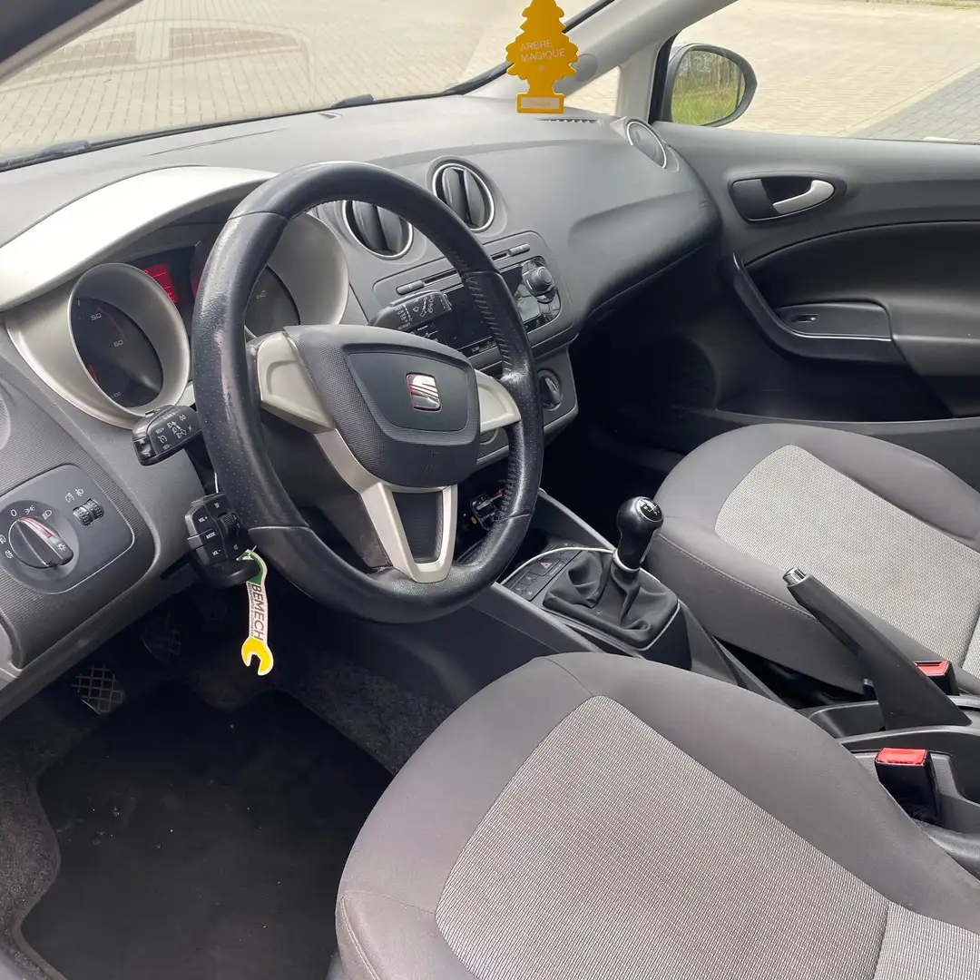 SEAT Ibiza 1.2 TDI Style Eco. Grijs - 2